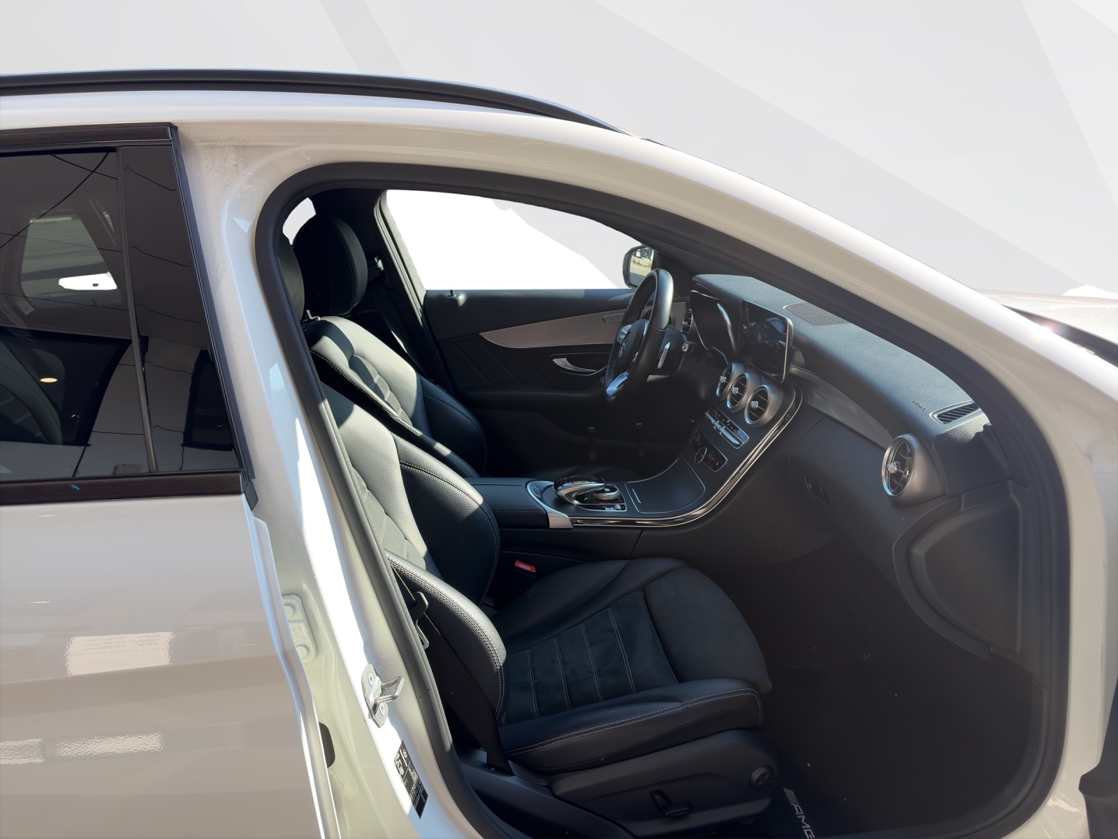 MERCEDES-BENZ C 220 d AMG Line 4matic Kombi-image-15