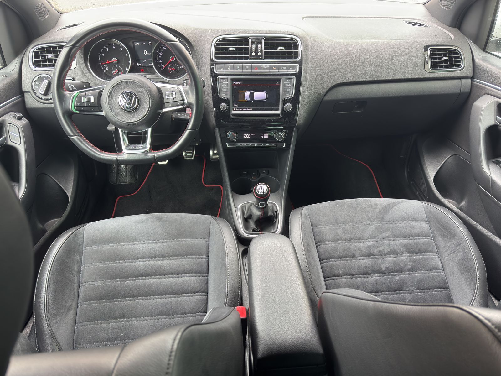 VW Polo 1.8 TSI GTI-image-5