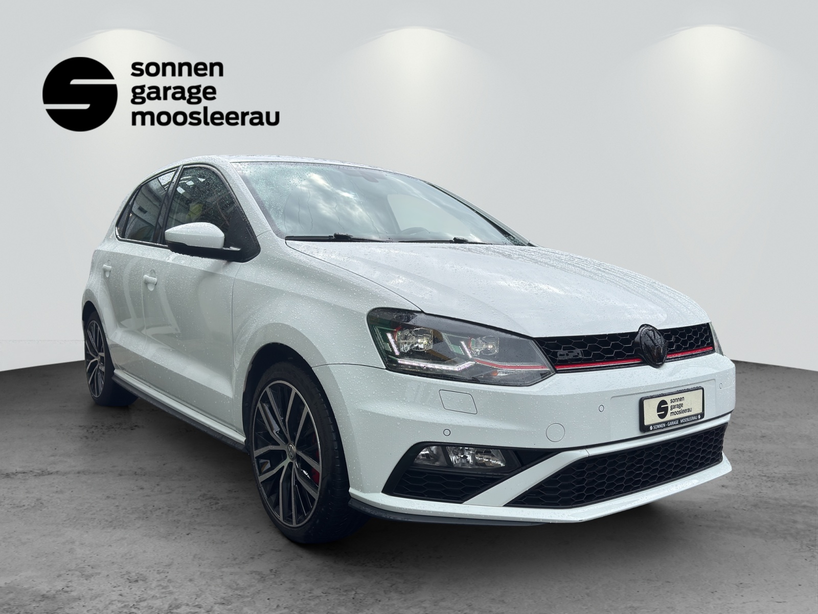 VW Polo 1.8 TSI GTI-image-1