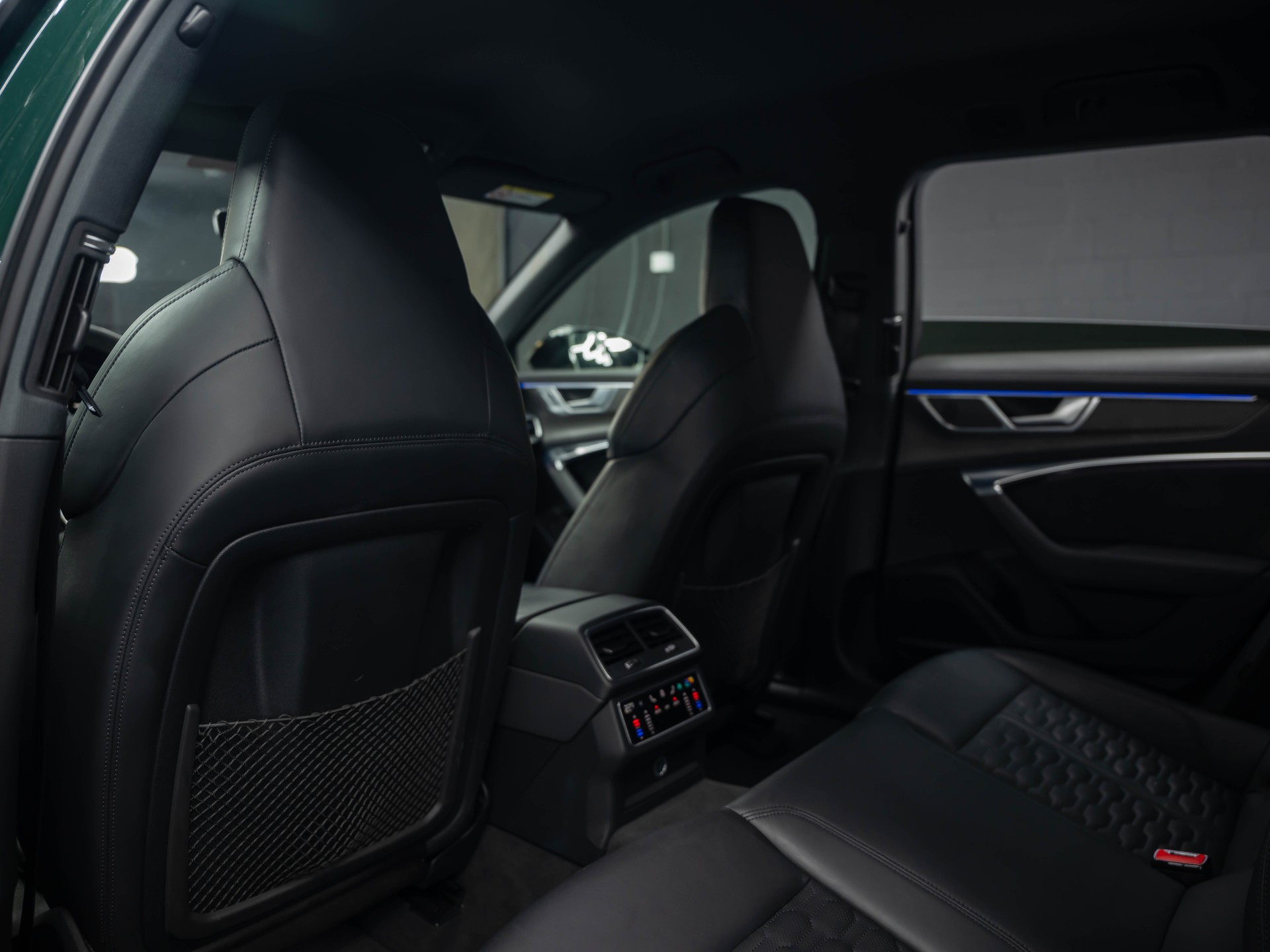 AUDI RS6-image-22