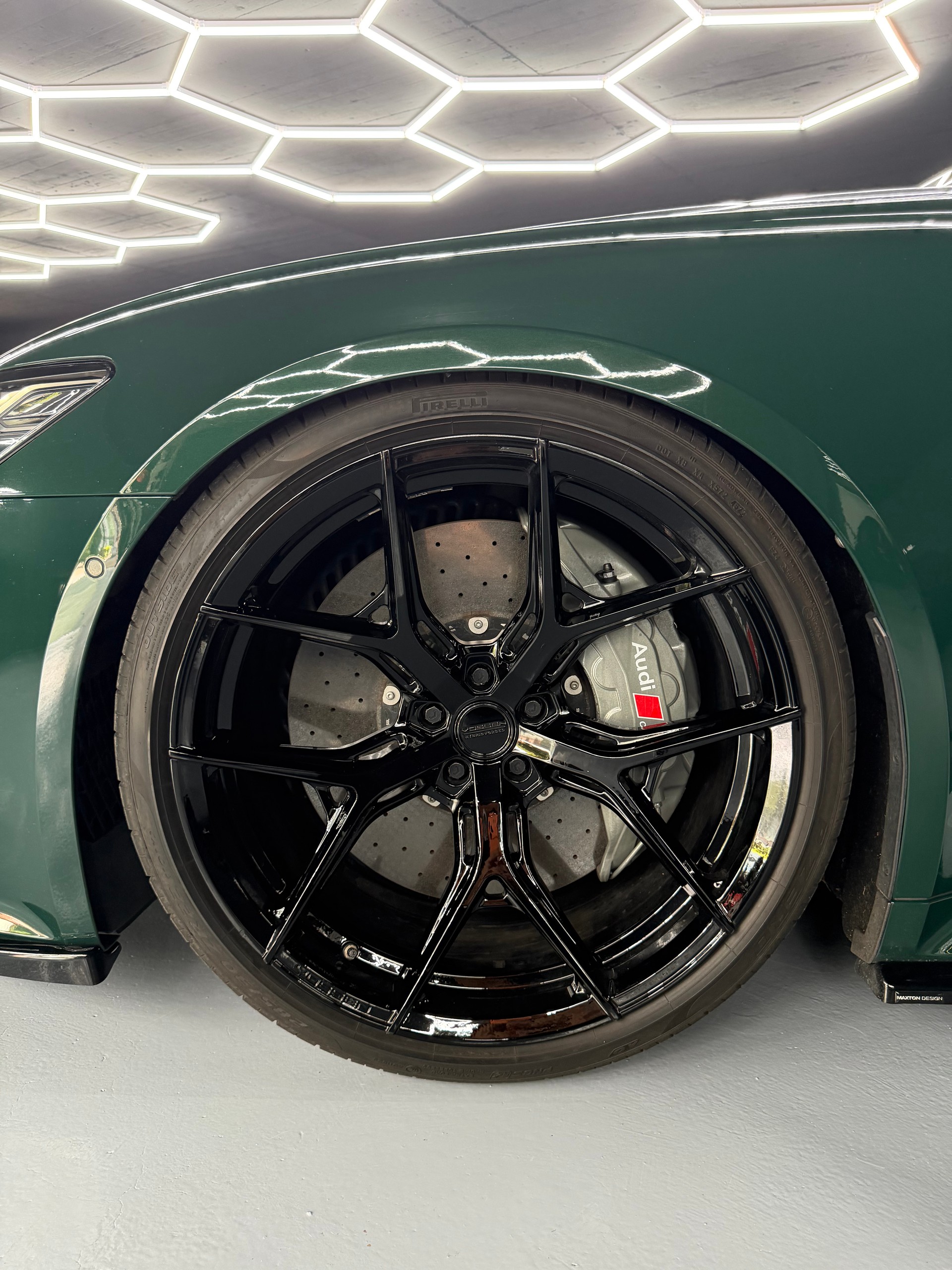 AUDI RS6-image-8