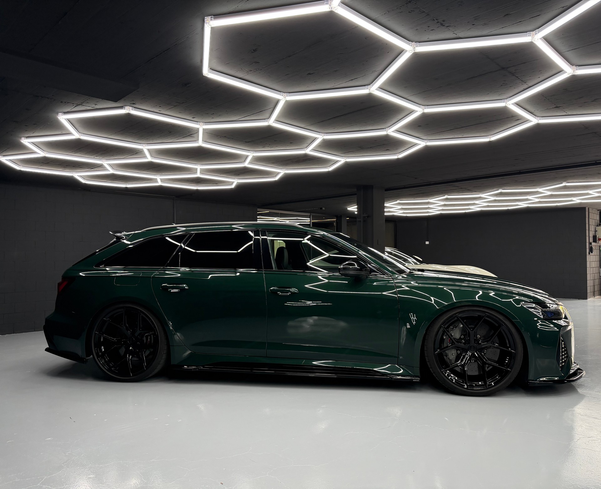 AUDI RS6-image-6