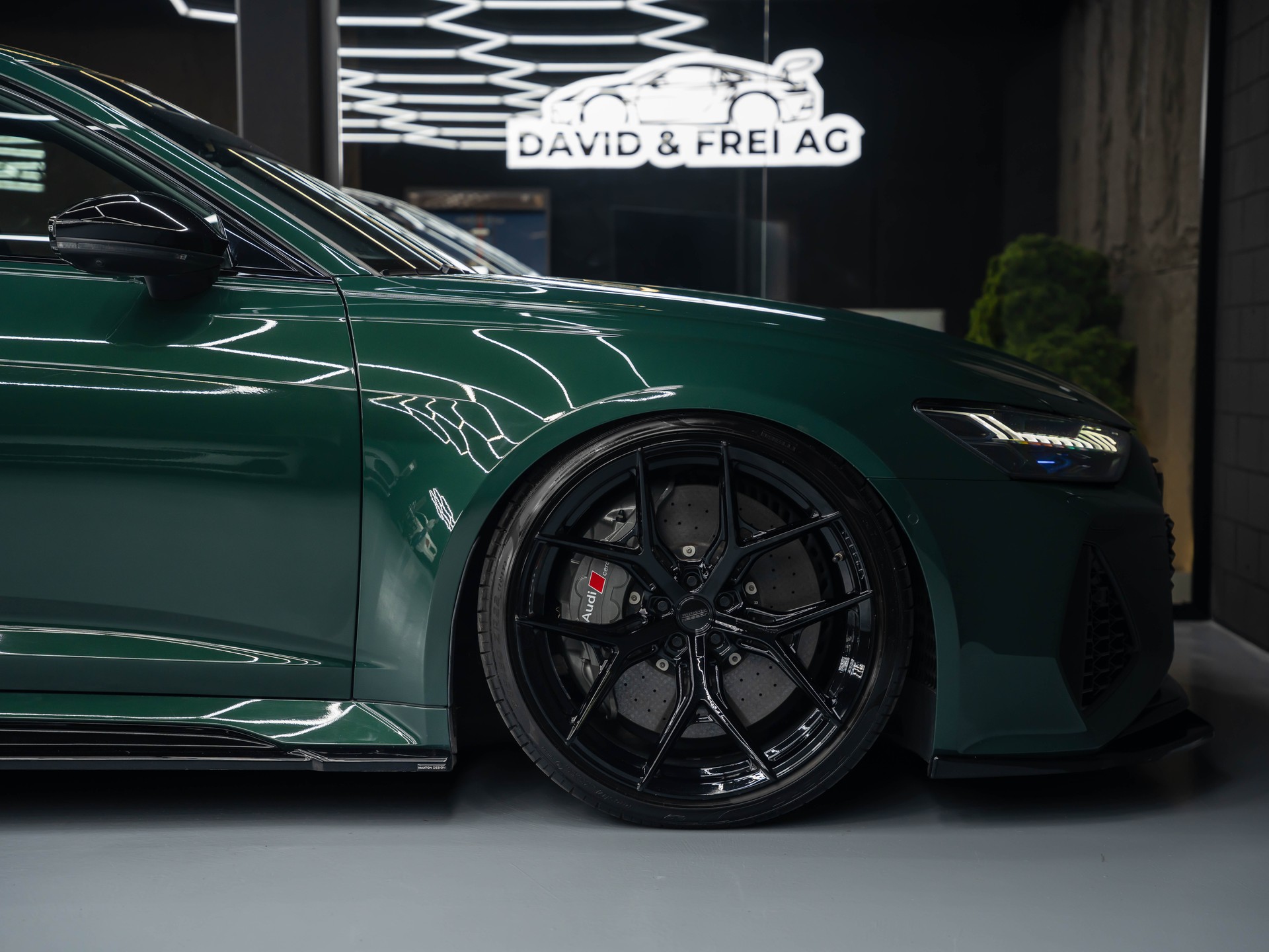 AUDI RS6-image-12