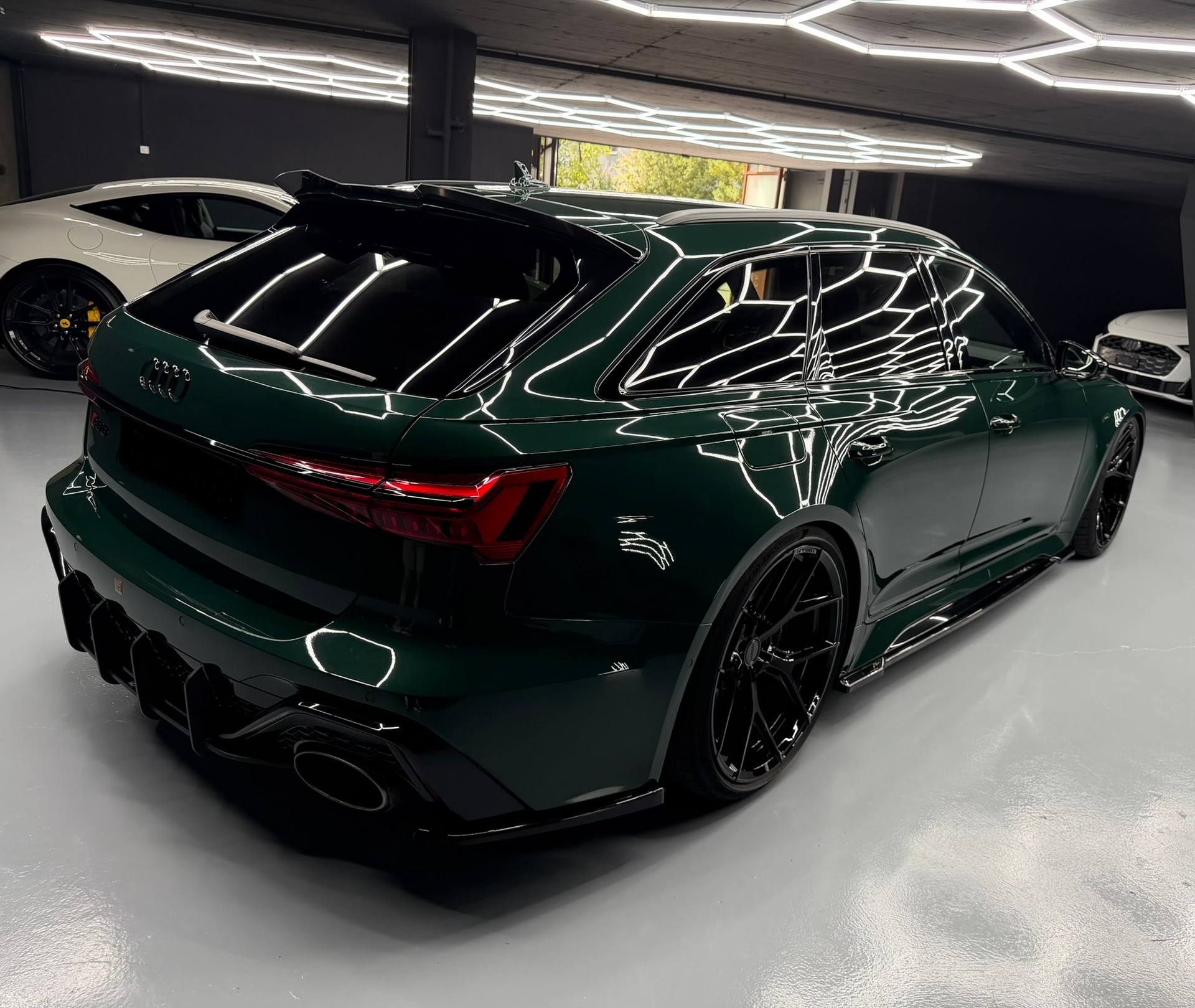 AUDI RS6-image-5