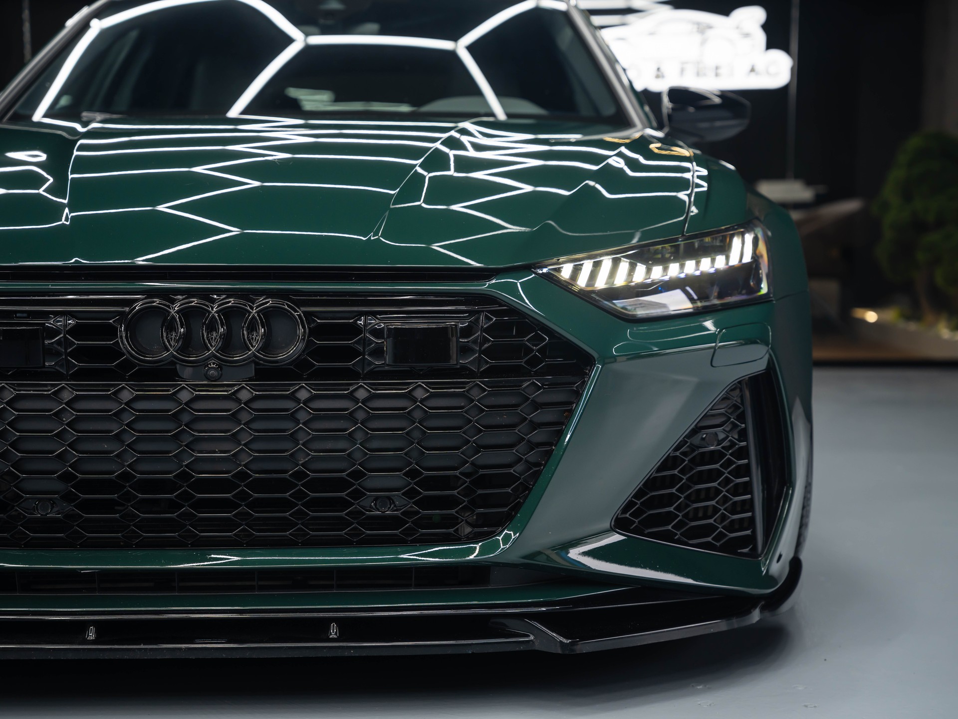 AUDI RS6-image-10