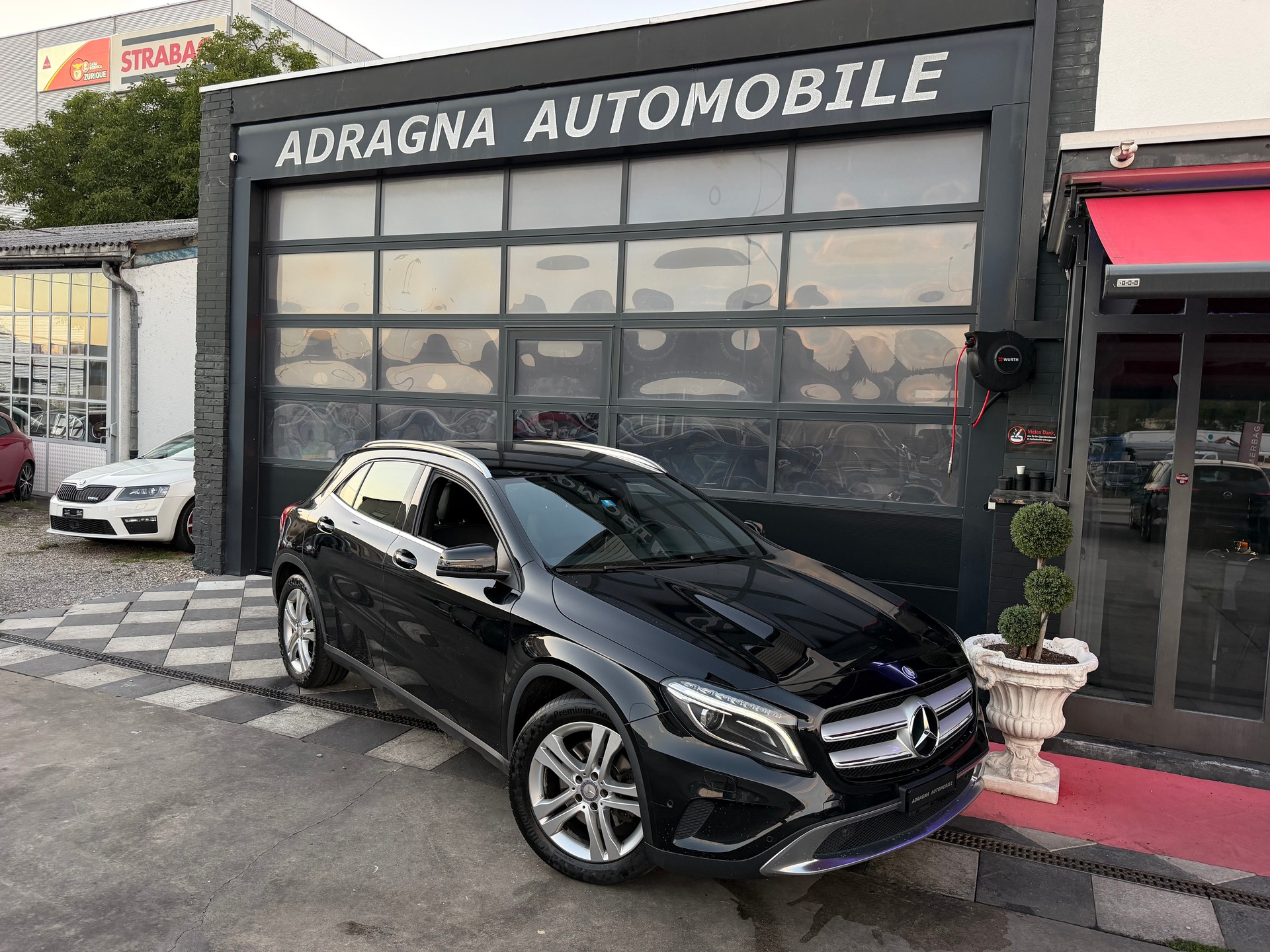 MERCEDES-BENZ GLA 250 Style 4Matic 7G-DCT-image-0