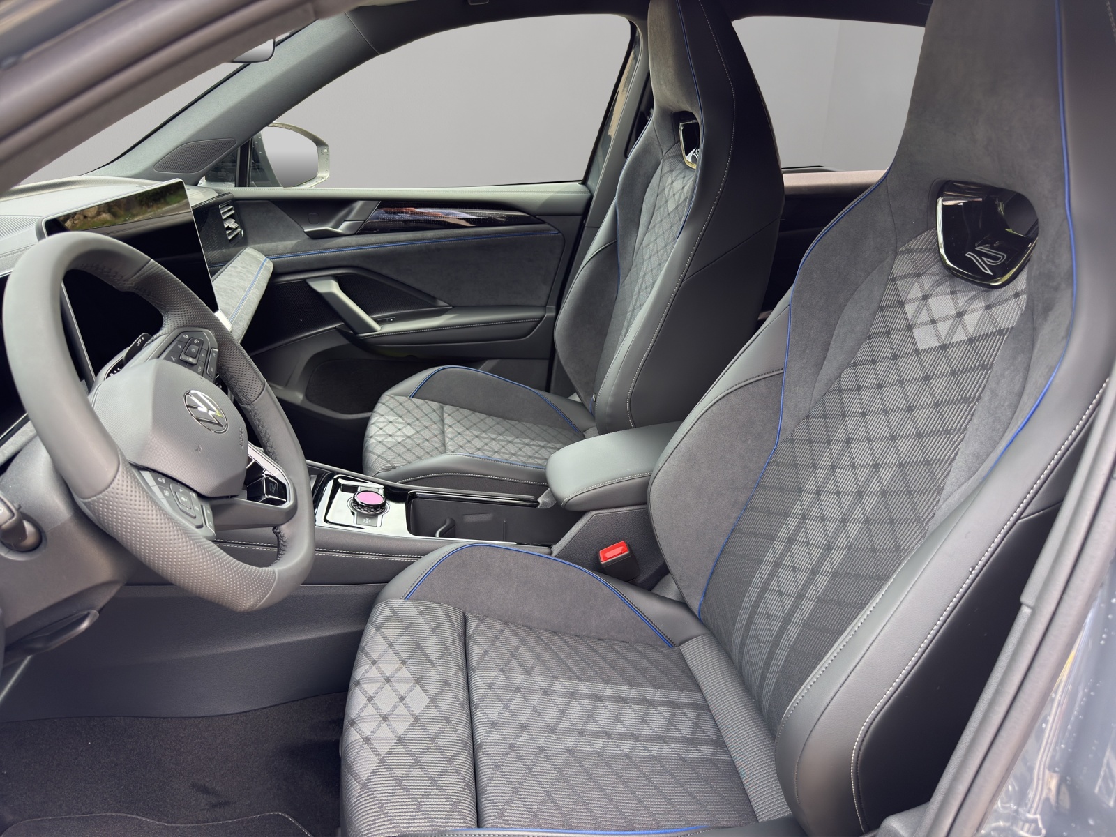 VW Tiguan 1.5 TSI evo2 mHEV R-Line DSG-image-8