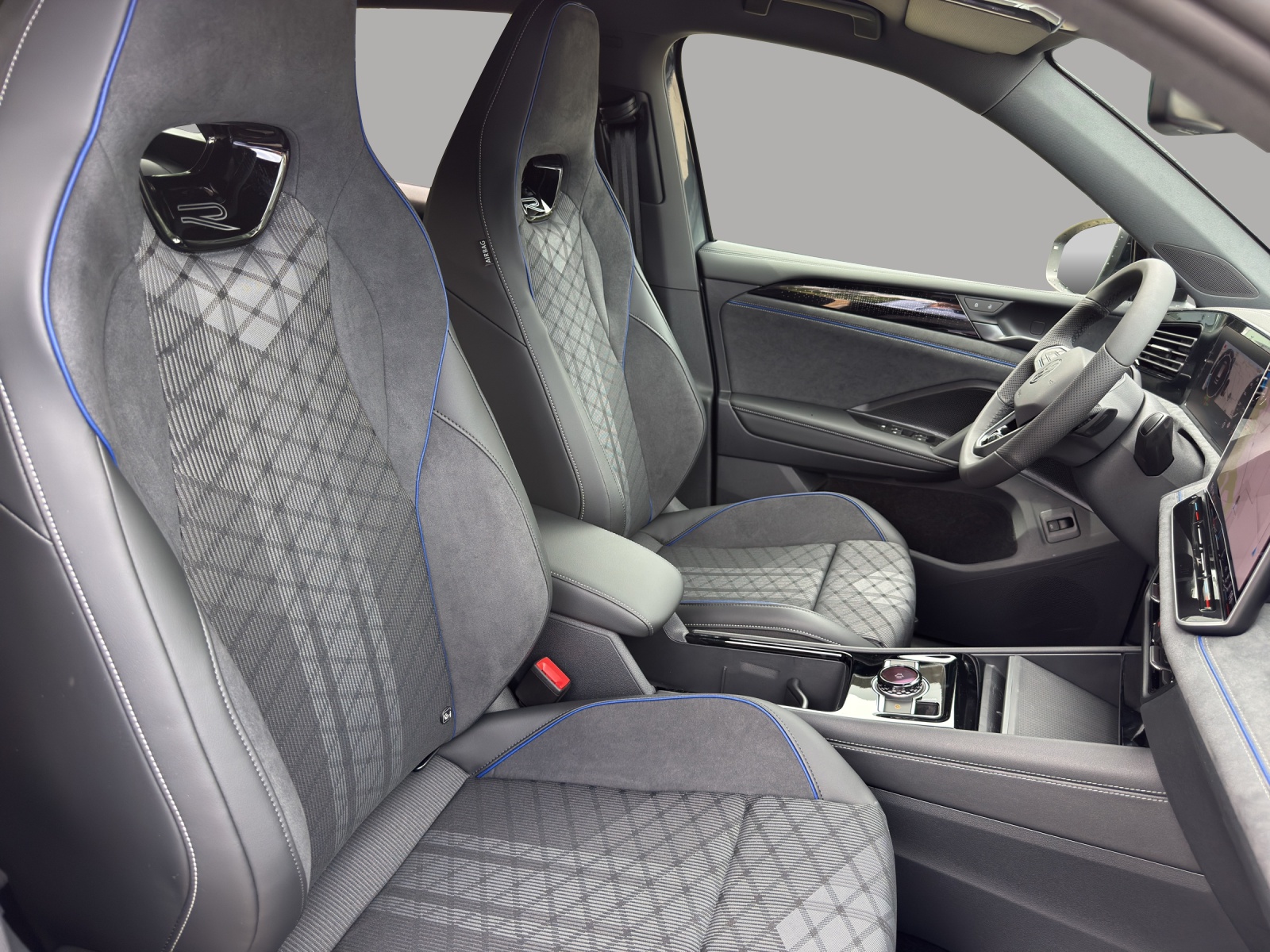 VW Tiguan 1.5 TSI evo2 mHEV R-Line DSG-image-16