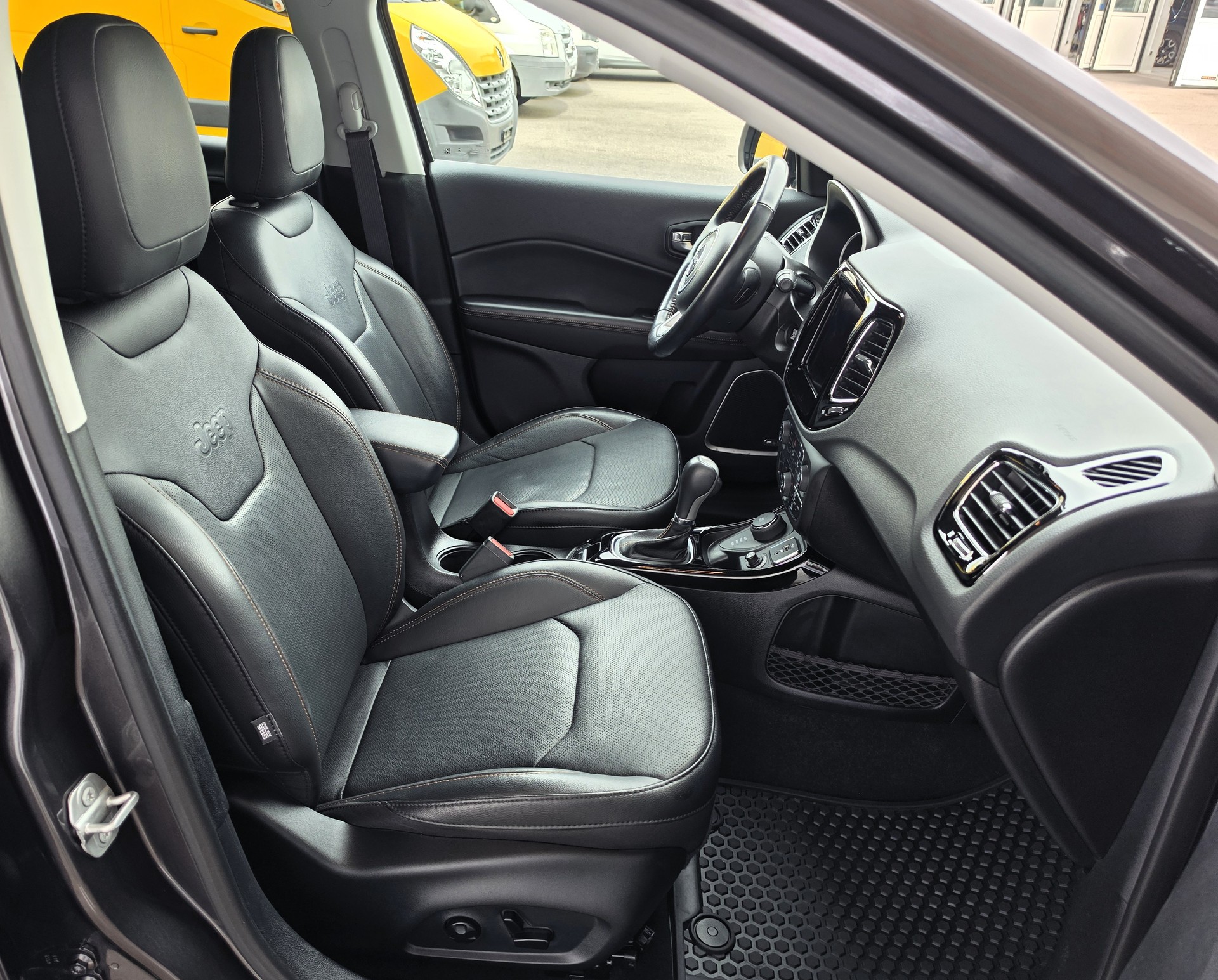 JEEP Compass 1.4 Turbo Limited AWD 9ATX-image-5