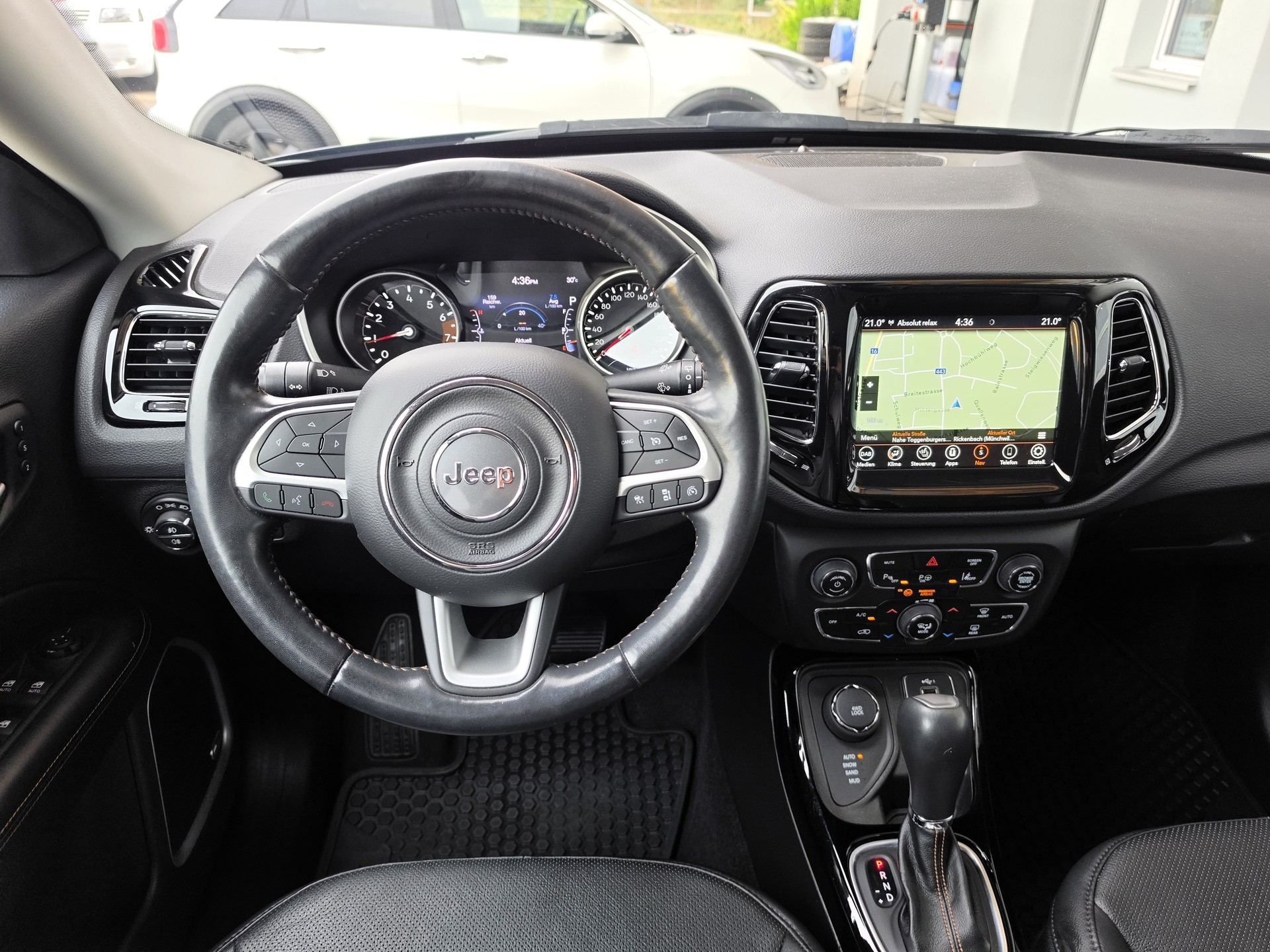 JEEP Compass 1.4 Turbo Limited AWD 9ATX-image-6
