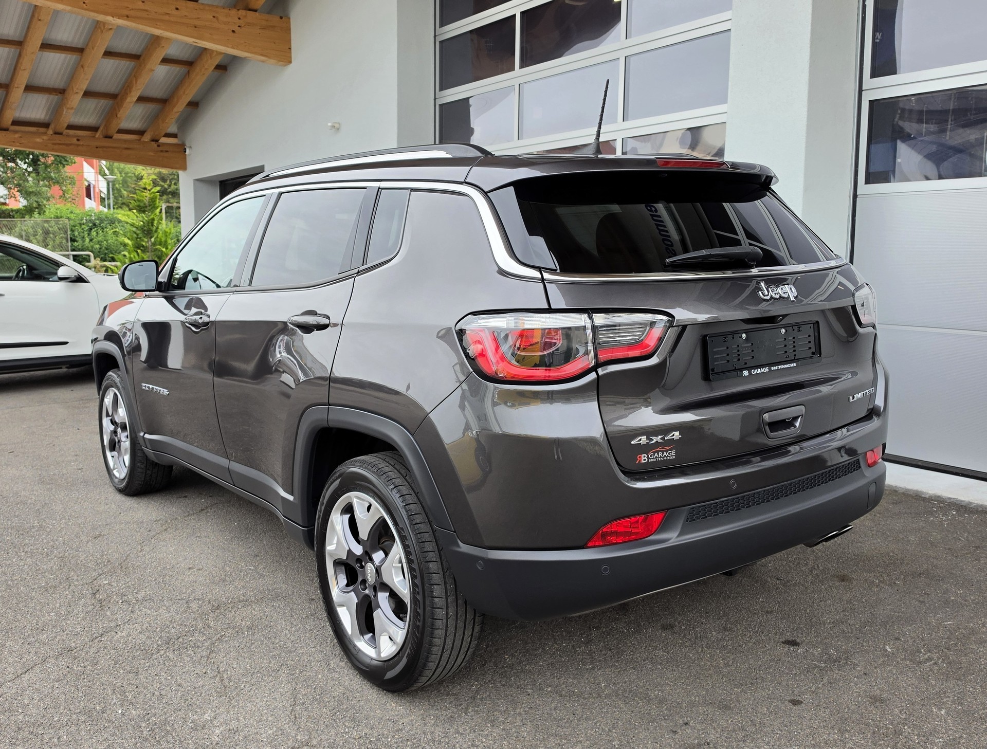 JEEP Compass 1.4 Turbo Limited AWD 9ATX-image-3