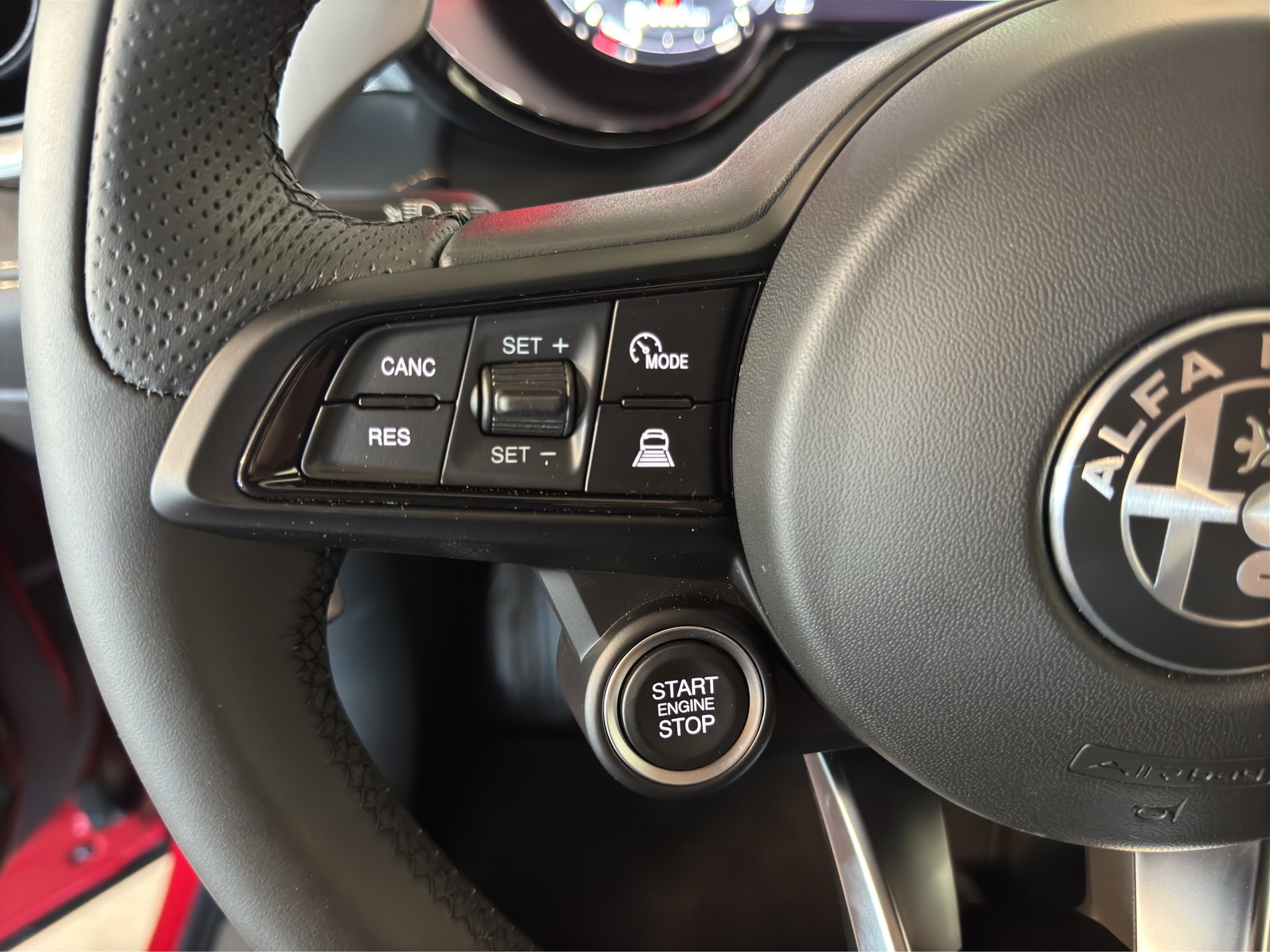 ALFA ROMEO Tonale 1.5 48V Hybrid Veloce-image-24