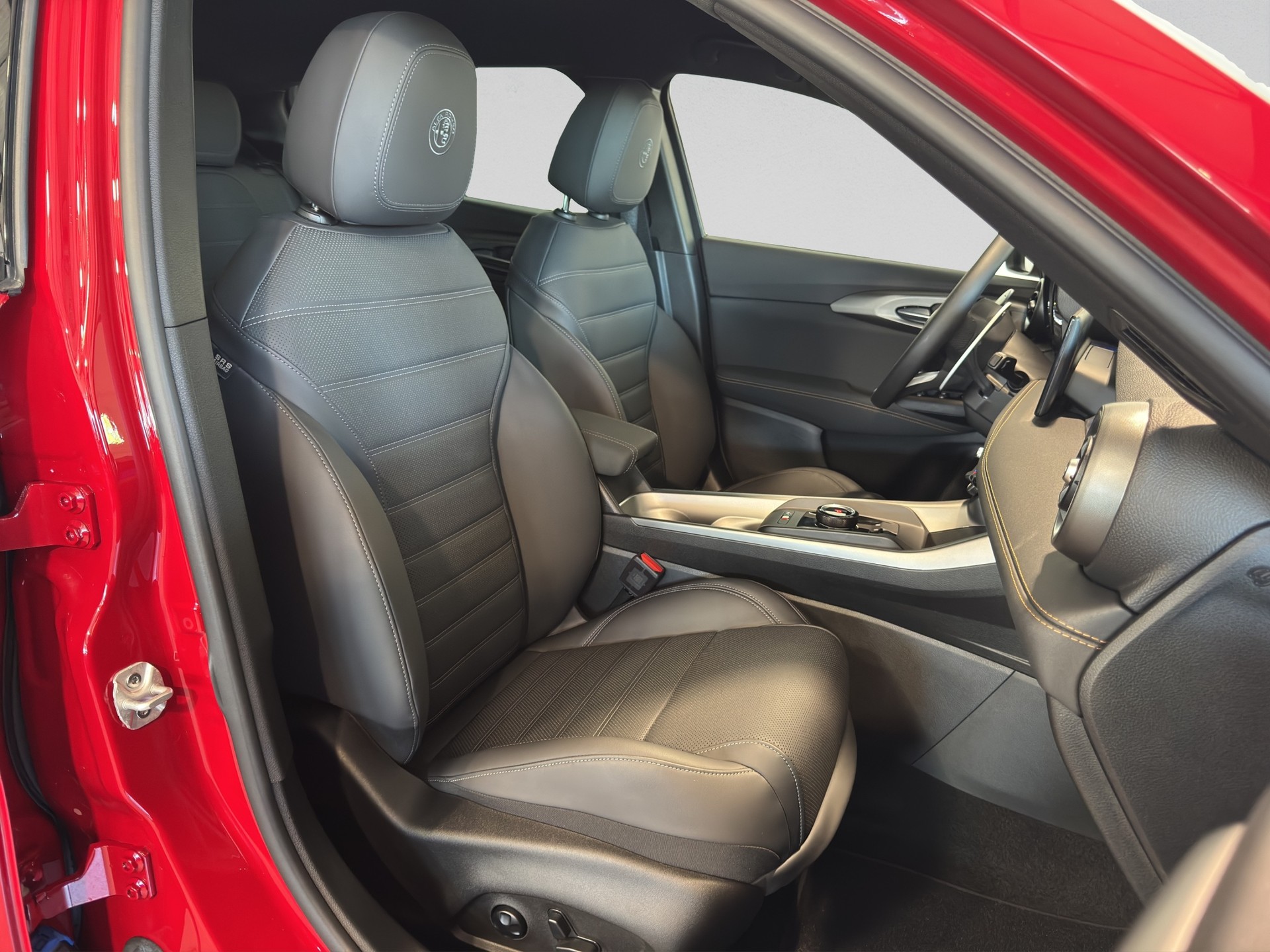 ALFA ROMEO Tonale 1.5 48V Hybrid Veloce-image-15