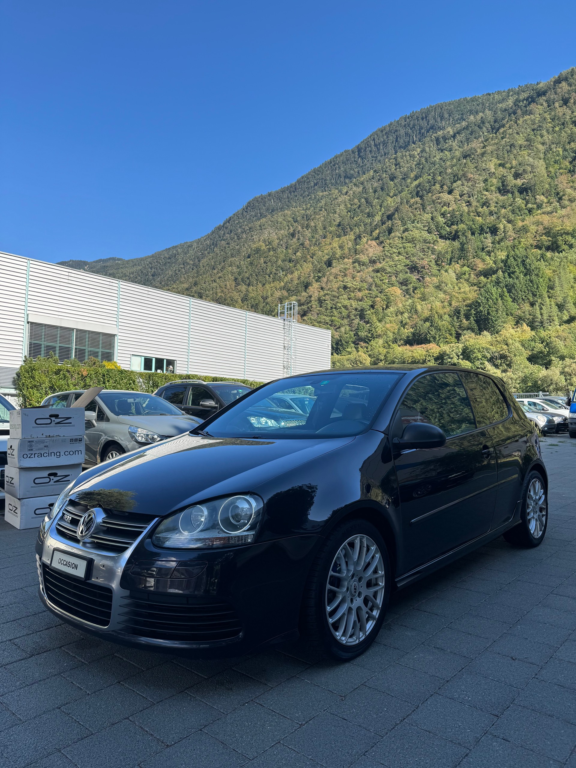 VW Golf R32 4Motion-image-0