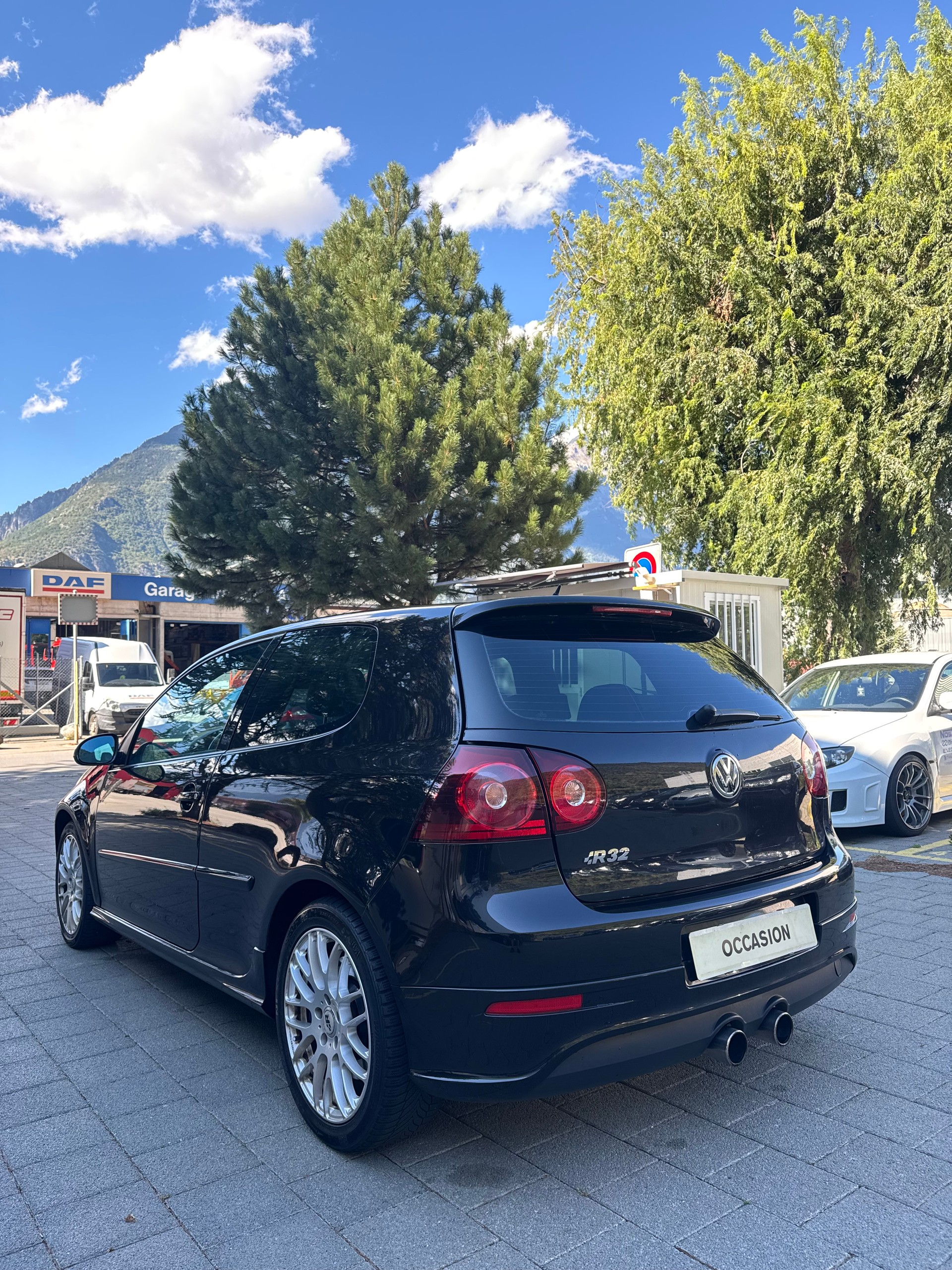 VW Golf R32 4Motion-image-3