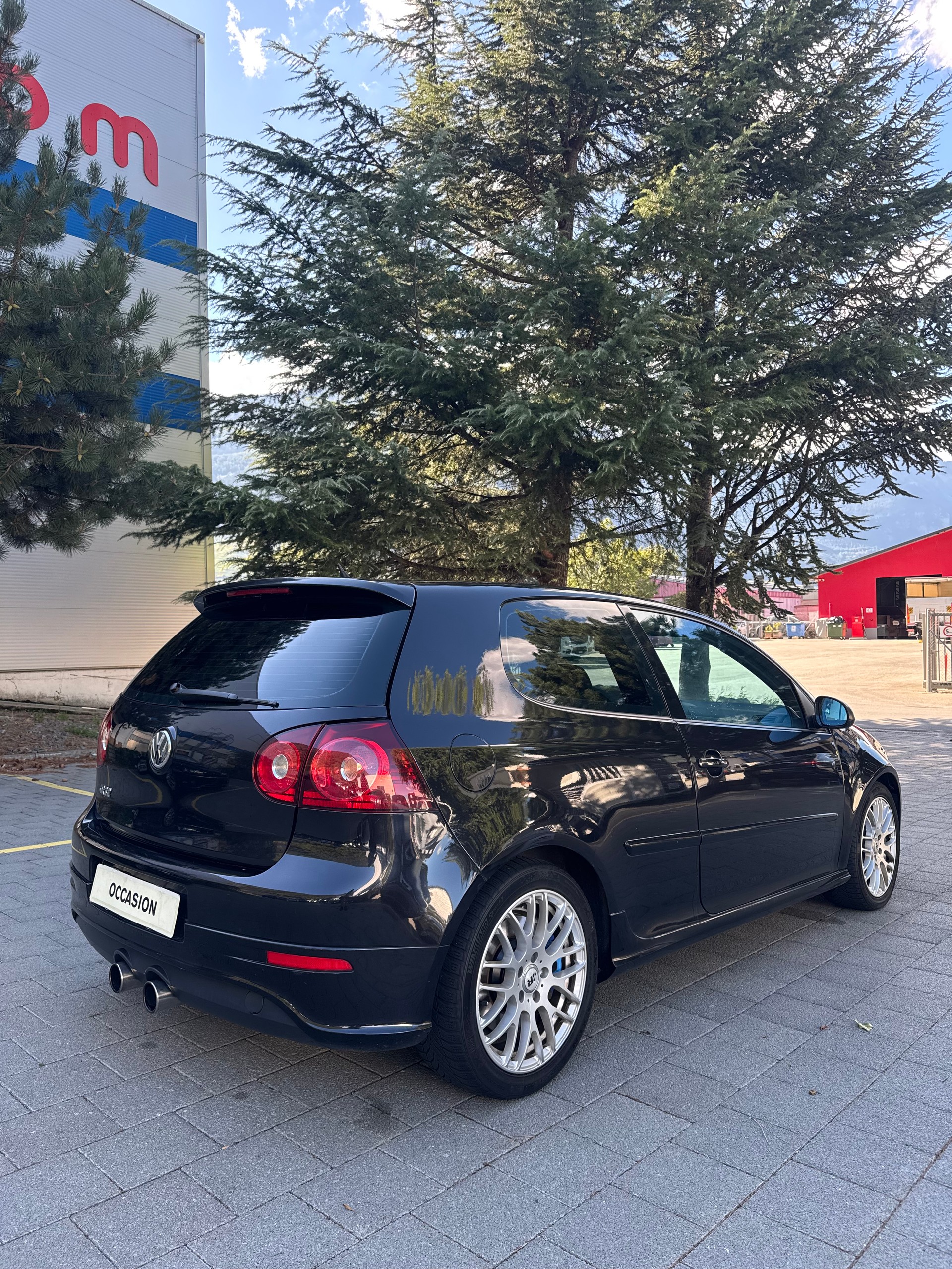 VW Golf R32 4Motion-image-2