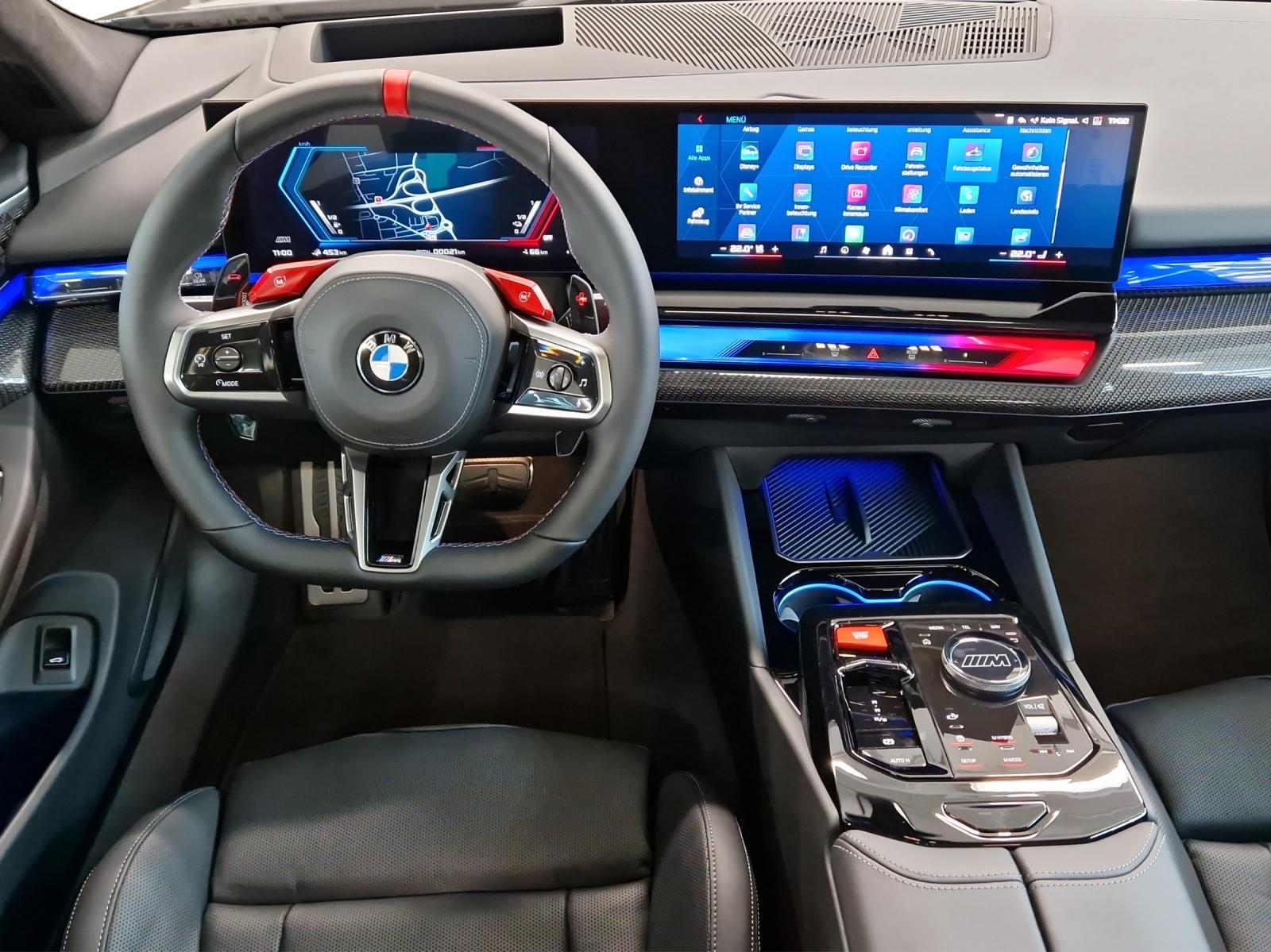 BMW M5 xDrive Touring-image-11