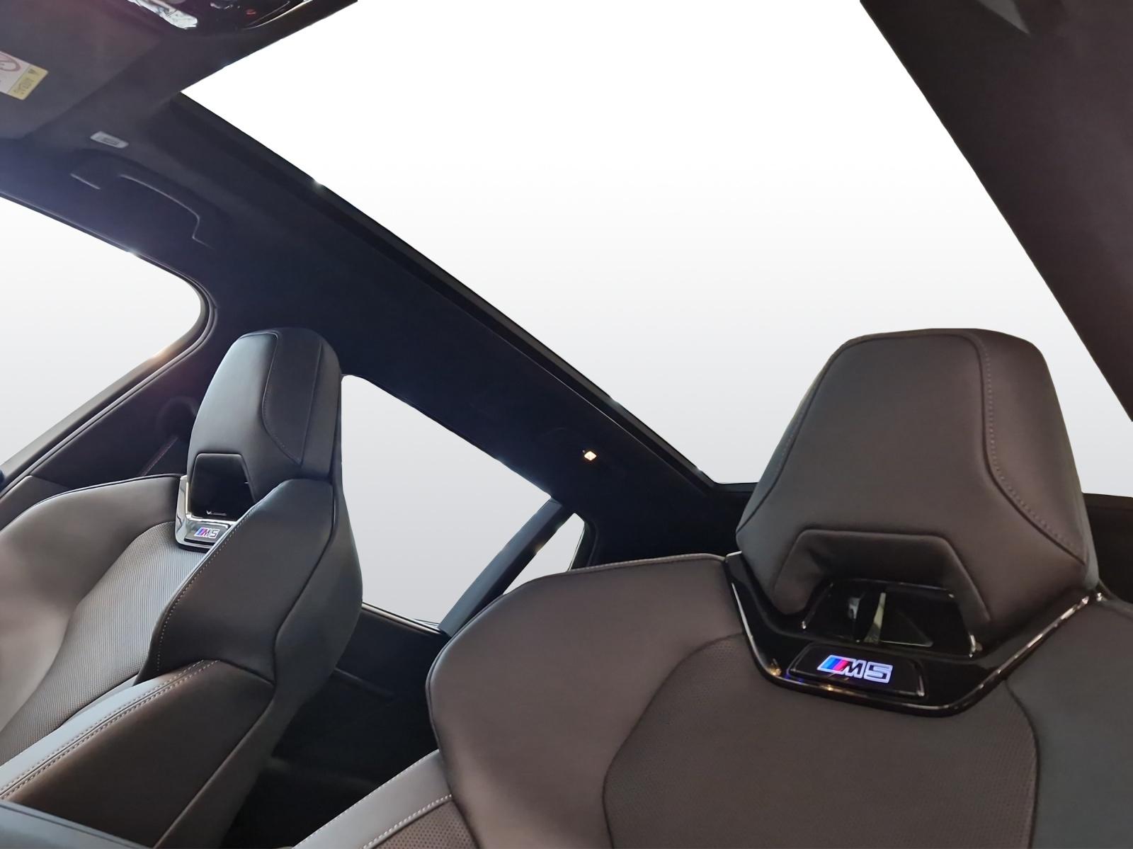 BMW M5 xDrive Touring-image-20