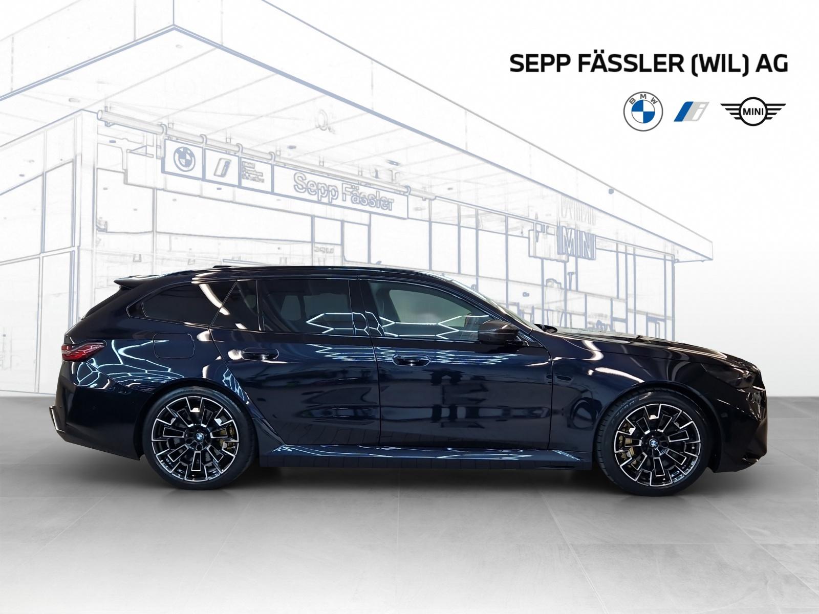 BMW M5 xDrive Touring-image-4