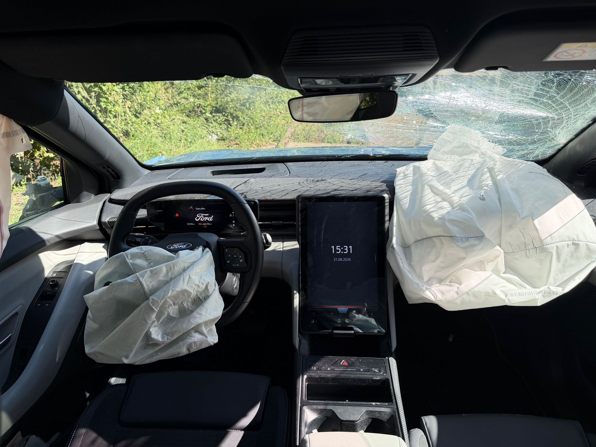 FORD Explorer Elektro 77kWh Dual Extended Range Premium AWD-image-4