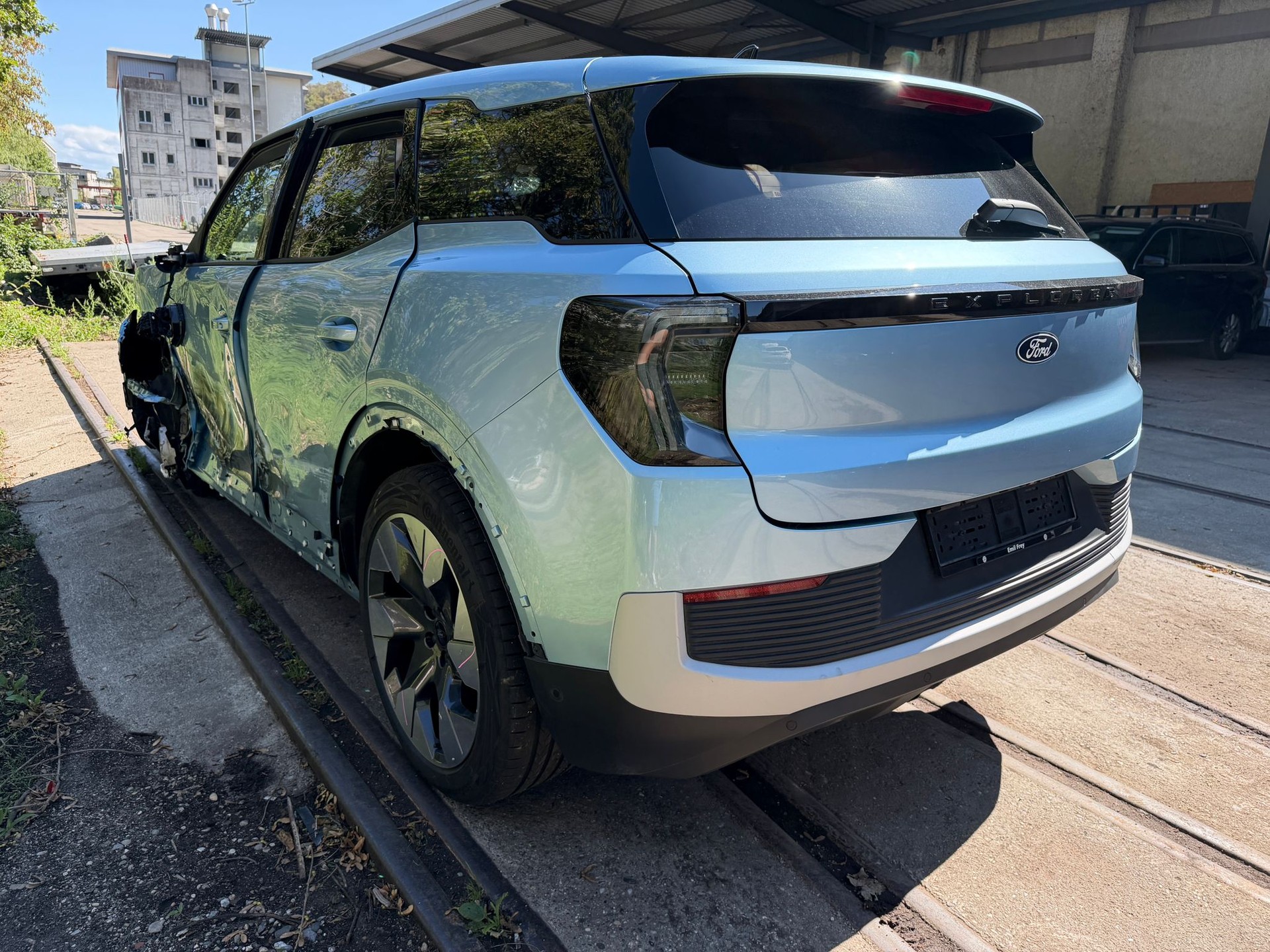 FORD Explorer Elektro 77kWh Dual Extended Range Premium AWD-image-1