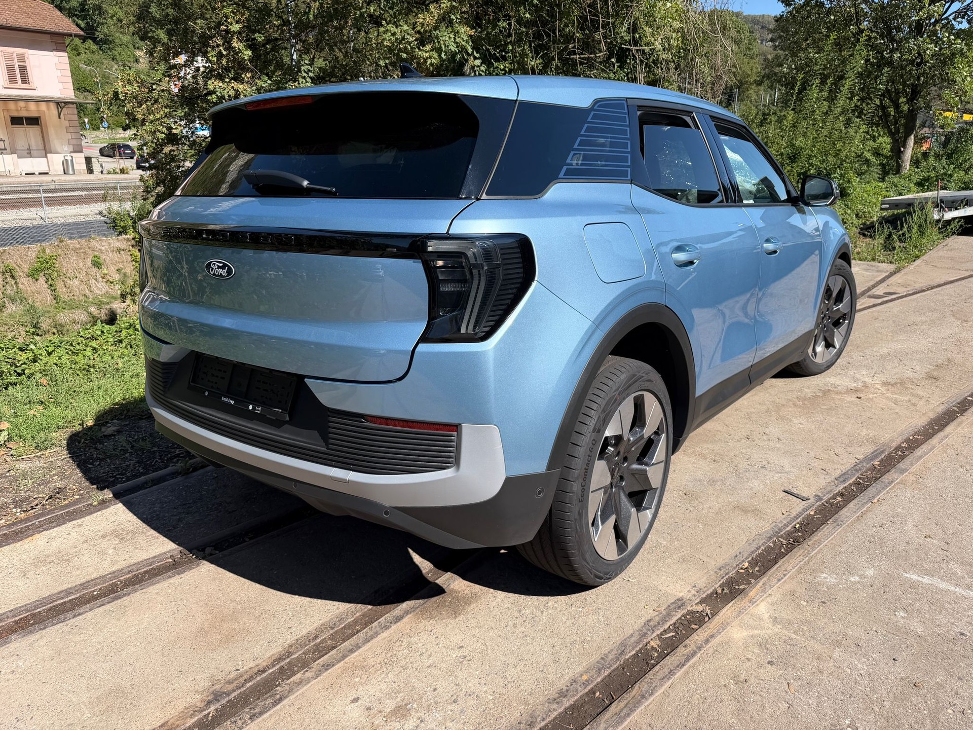 FORD Explorer Elektro 77kWh Dual Extended Range Premium AWD-image-0
