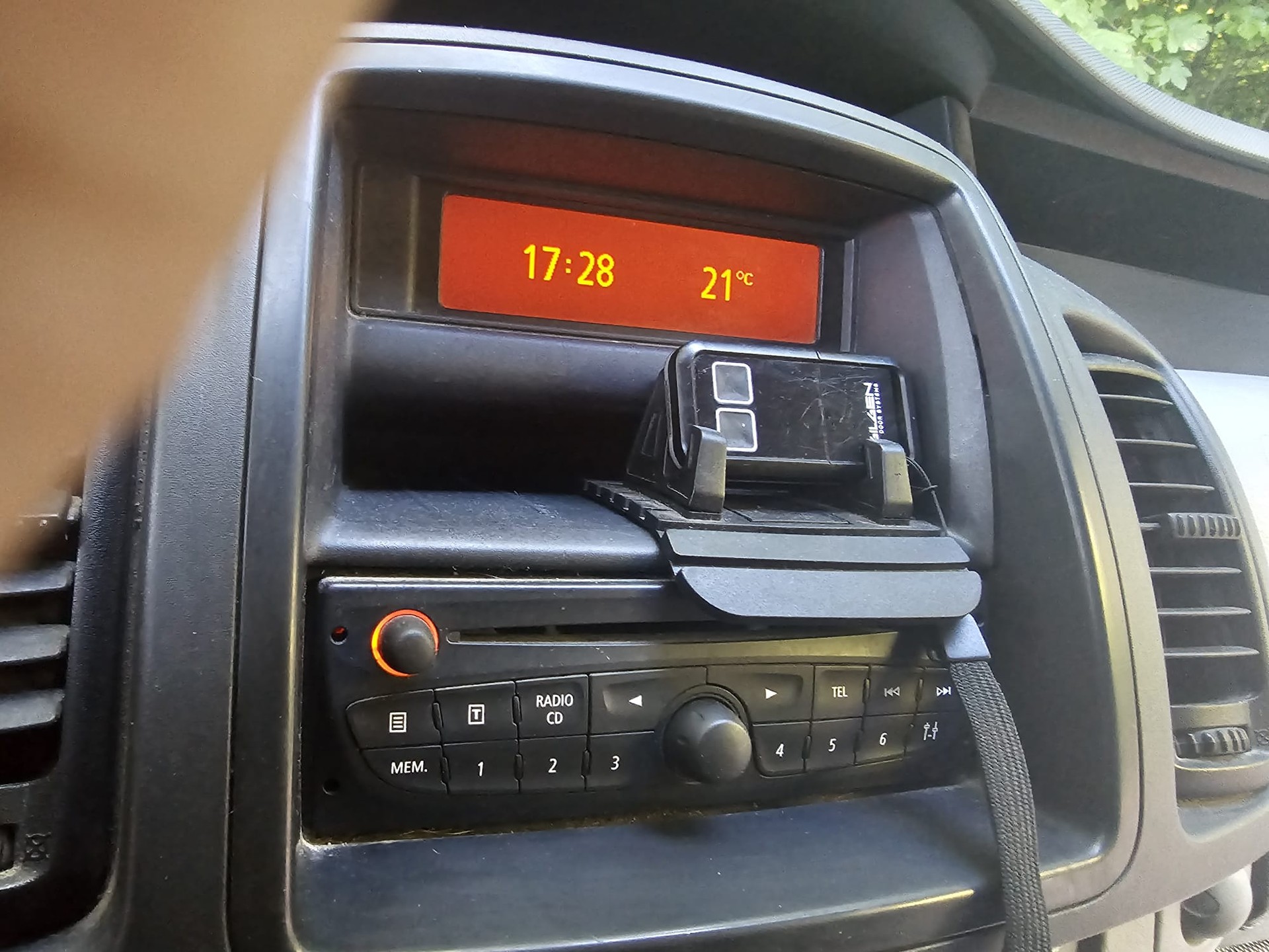 OPEL VIVARO 2.5cdti L1H1-image-2