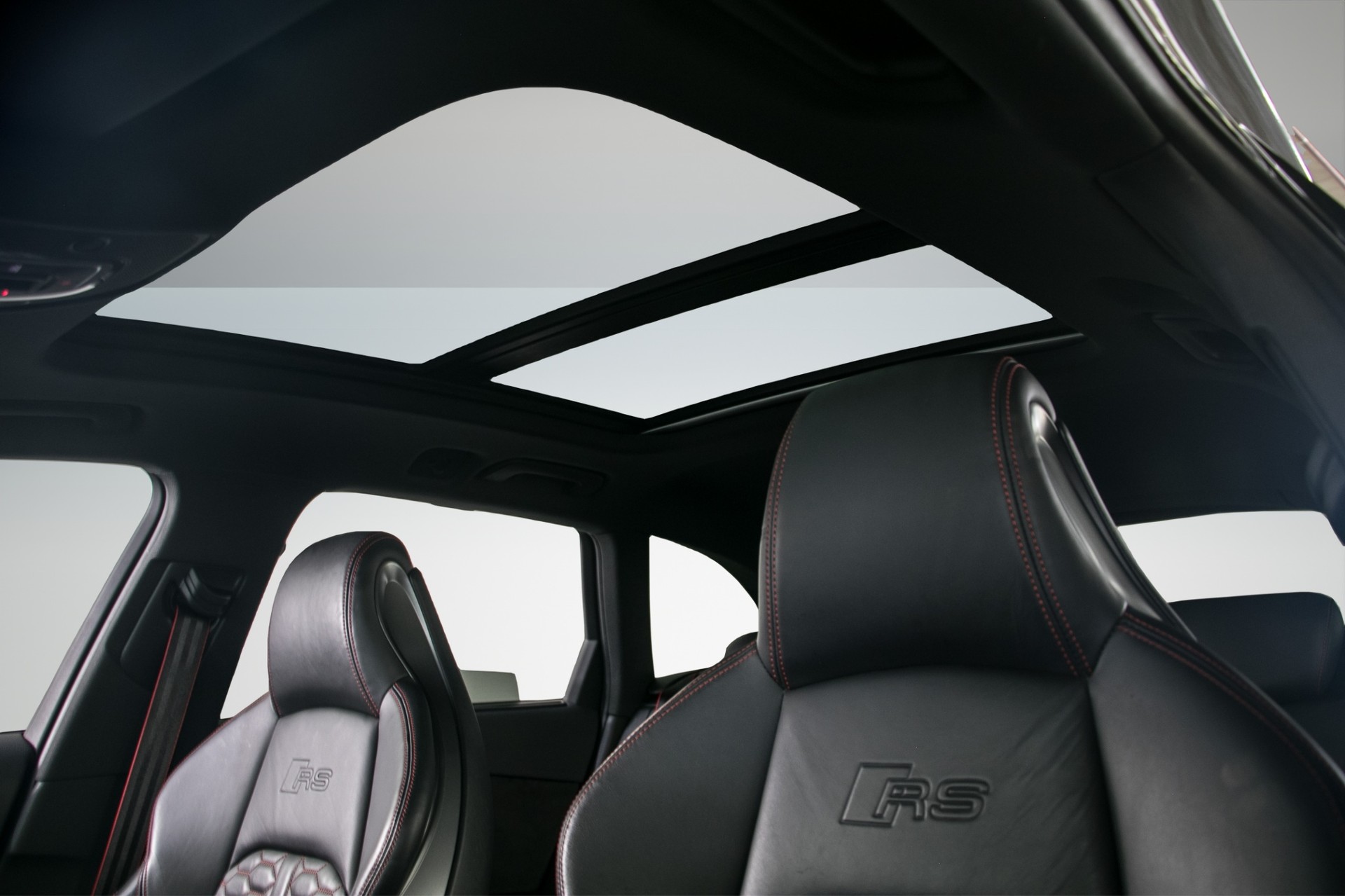 AUDI RS4 Avant 2.9 TFSI quattro tiptronic-image-14