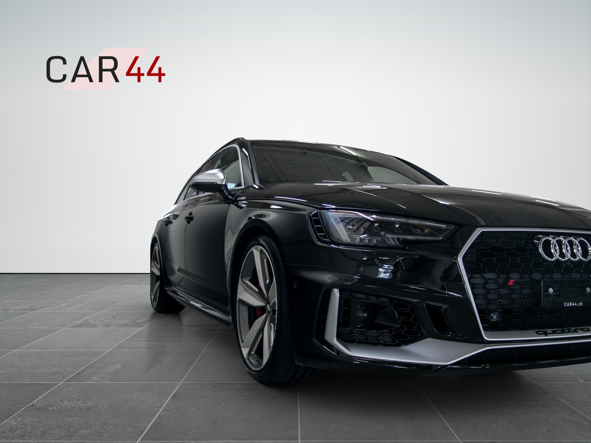 AUDI RS4 Avant 2.9 TFSI quattro tiptronic-image-16