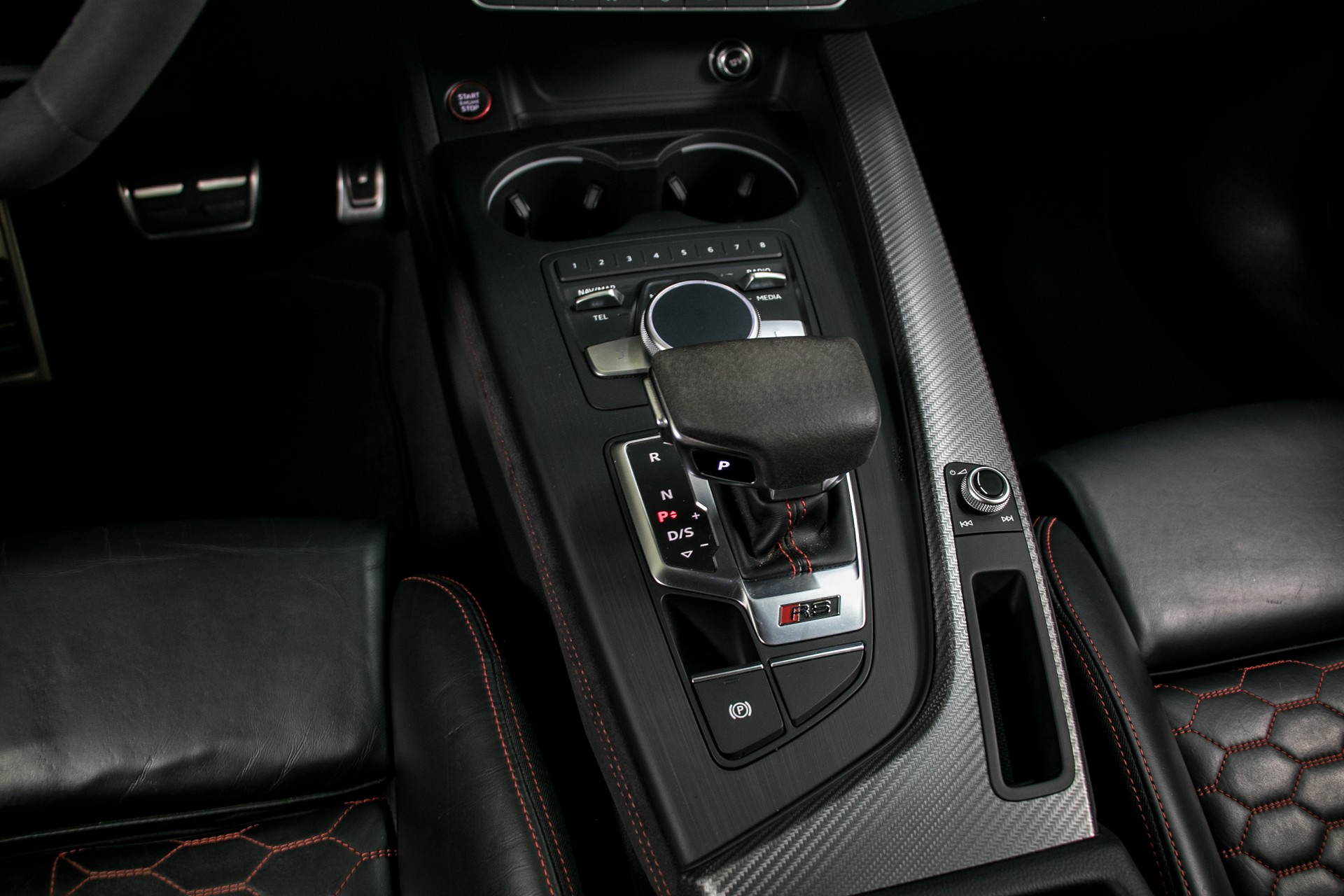 AUDI RS4 Avant 2.9 TFSI quattro tiptronic-image-9