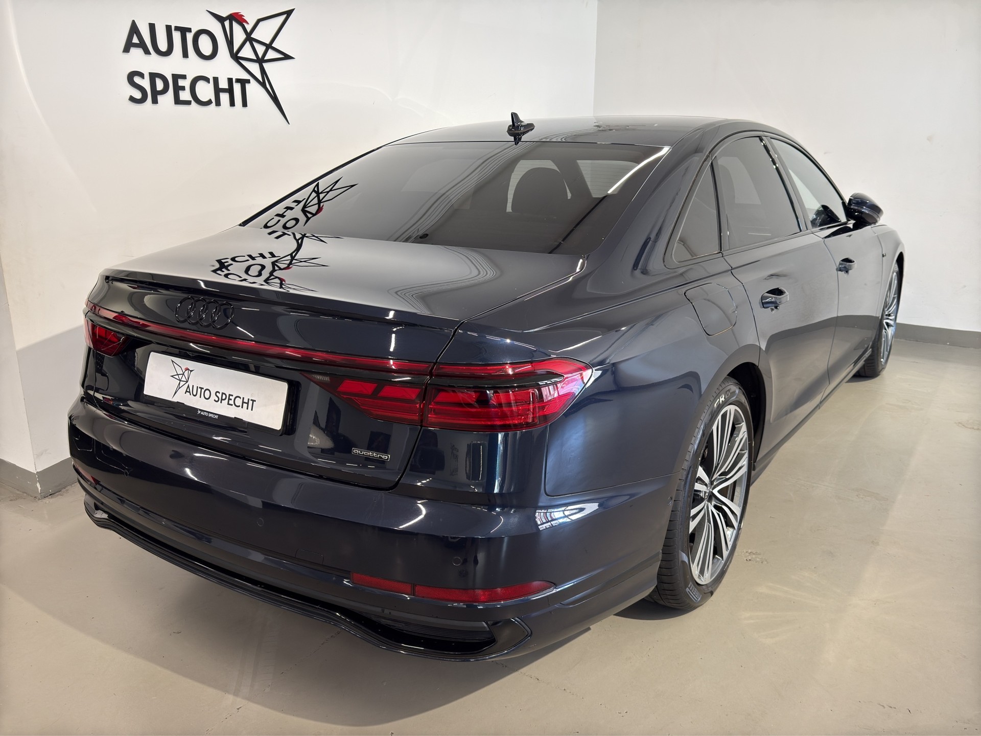AUDI A8 55 TFSI S-Line quattro tiptronic-image-4