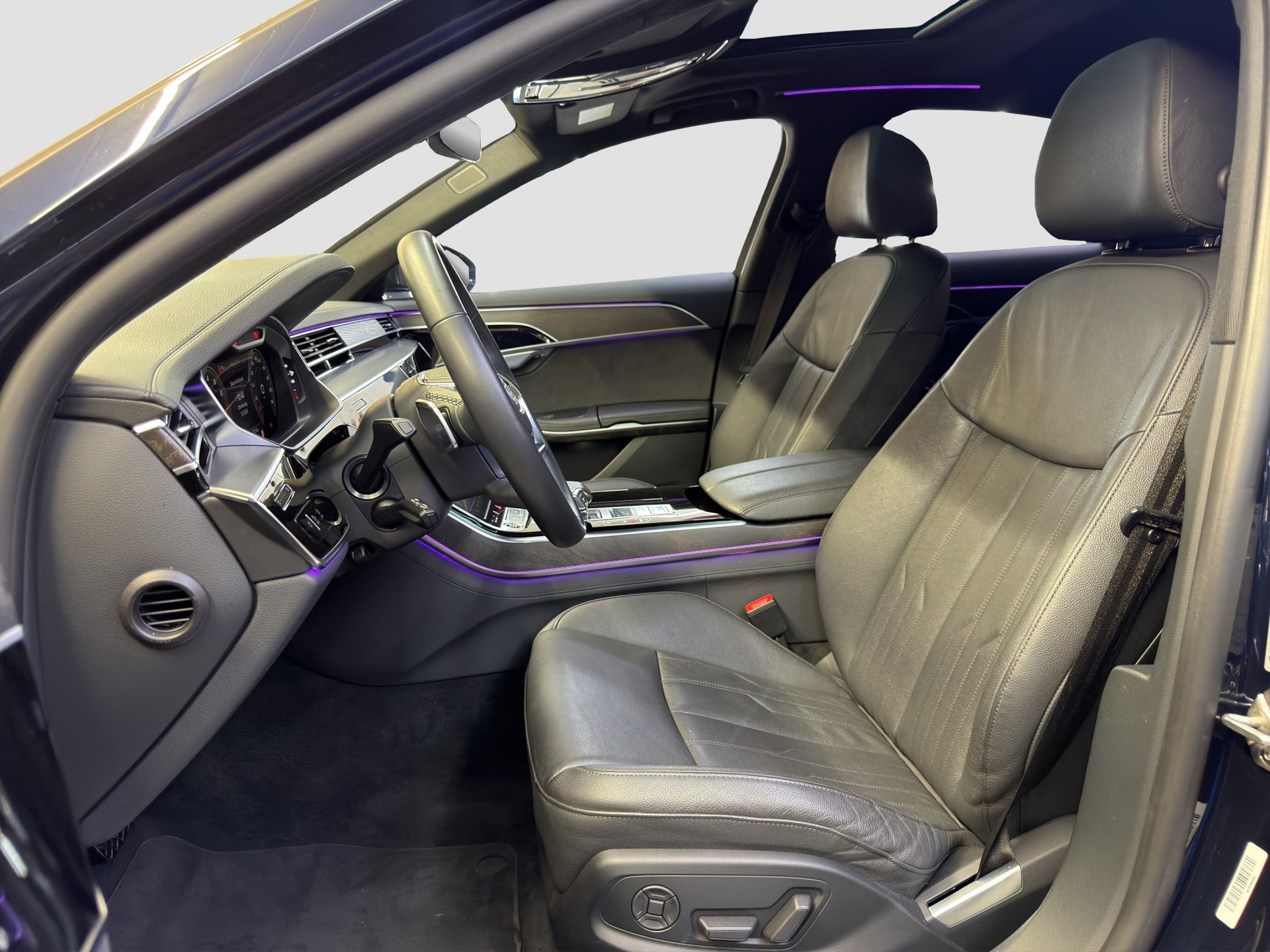 AUDI A8 55 TFSI S-Line quattro tiptronic-image-10
