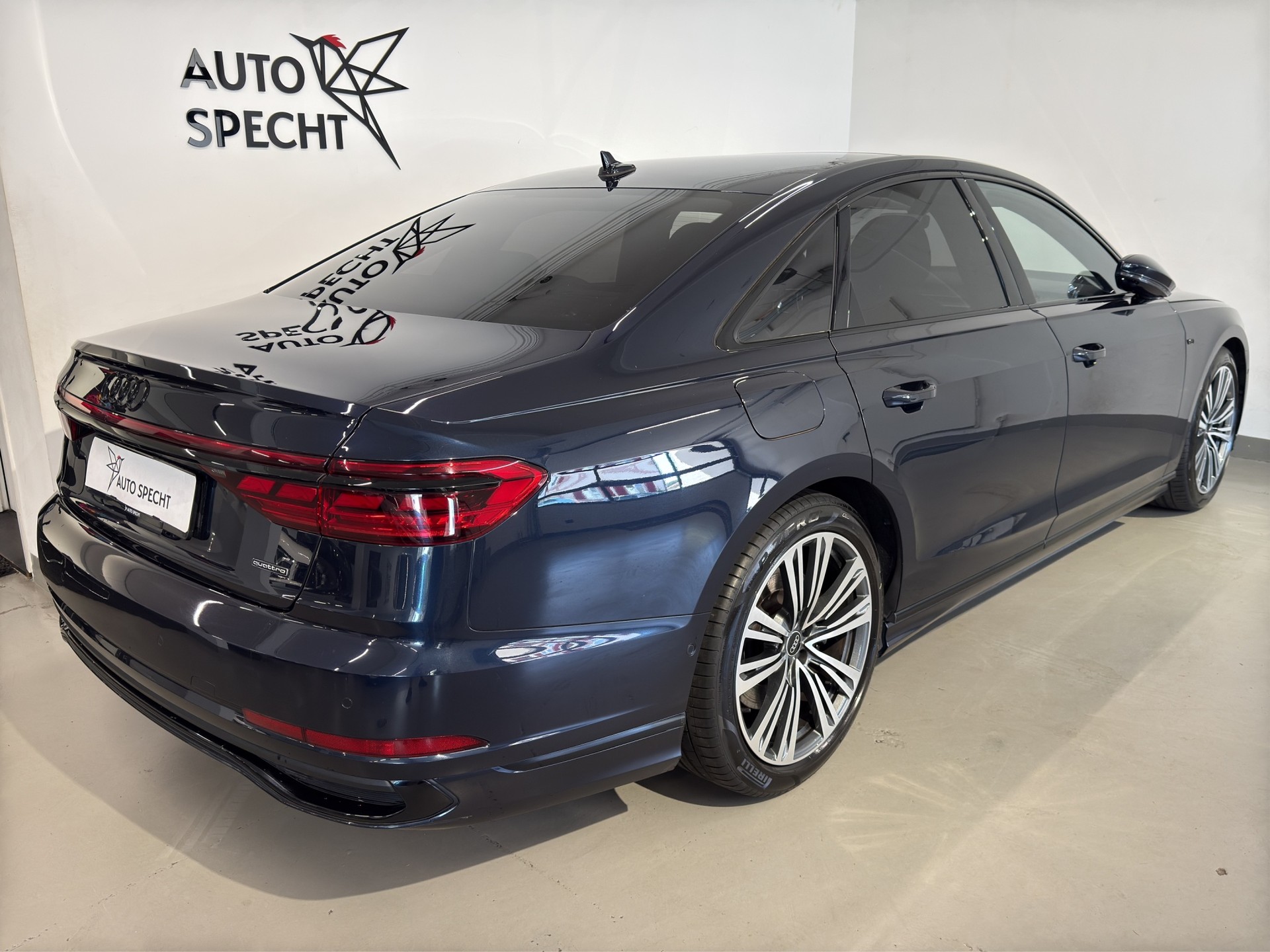 AUDI A8 55 TFSI S-Line quattro tiptronic-showroom-element-3