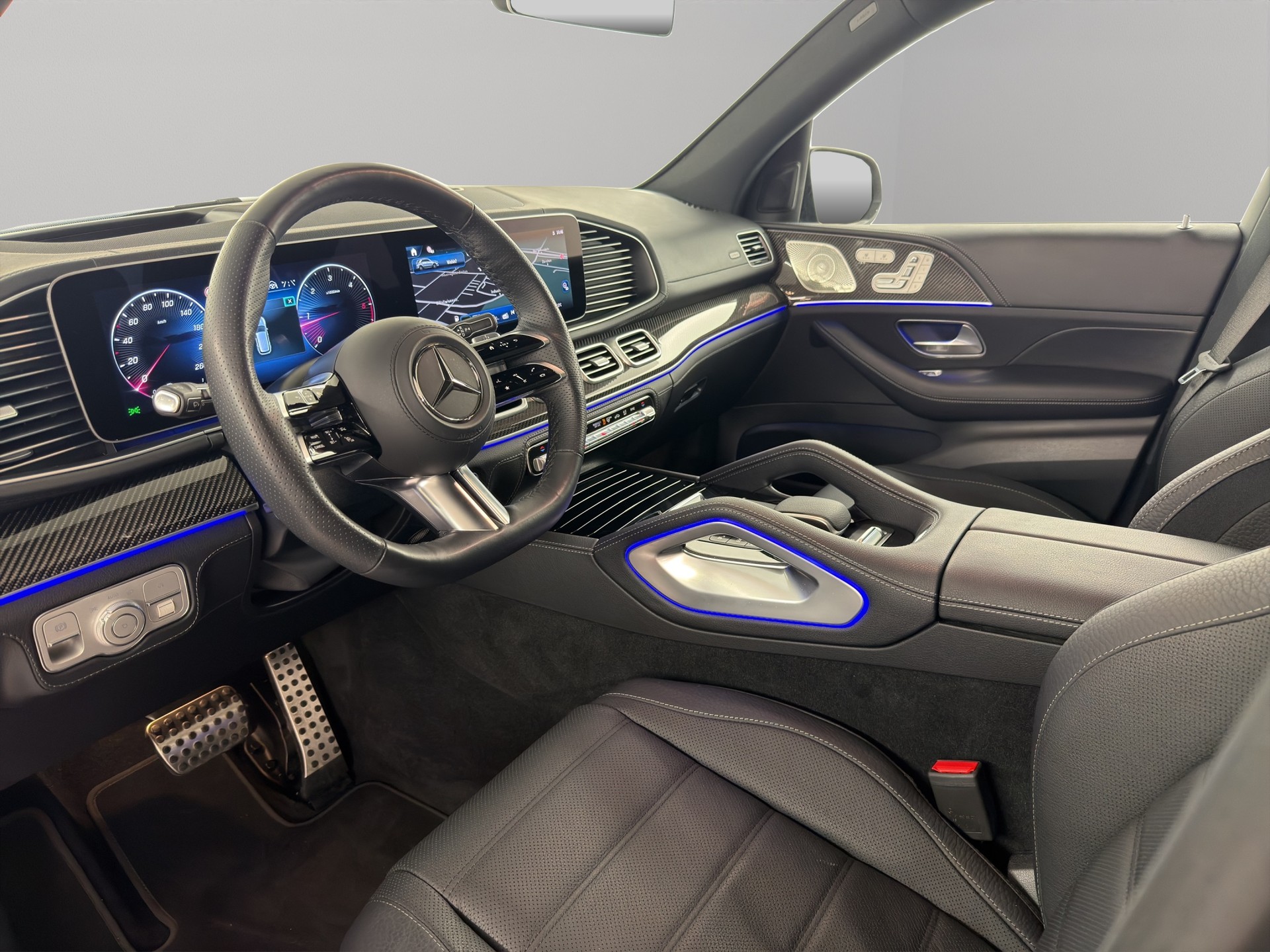 MERCEDES-BENZ GLE 300 d AMG Line 4matic-image-10