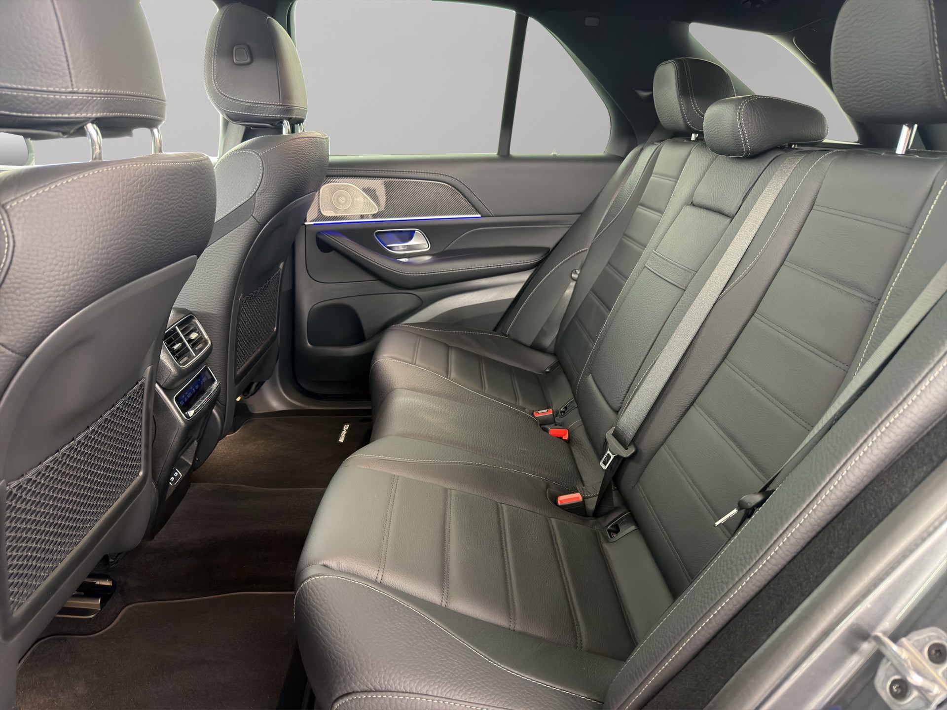 MERCEDES-BENZ GLE 300 d AMG Line 4matic-image-8