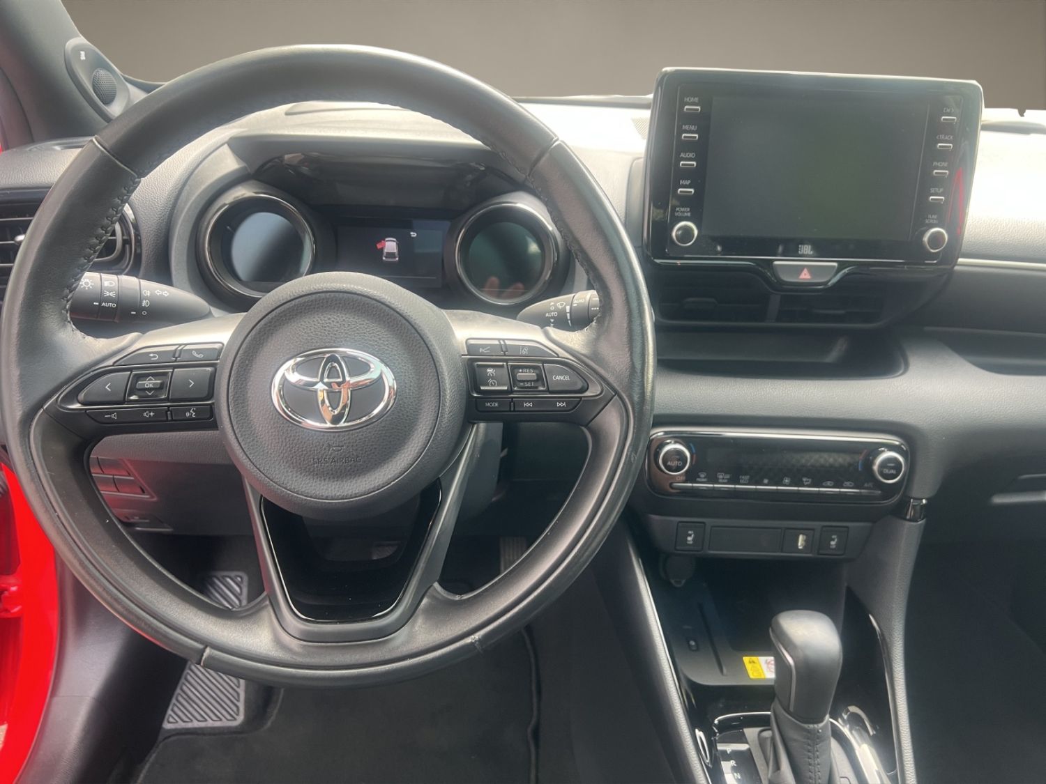 TOYOTA Yaris 1.5 VVT-i HSD Premiere Edition-image-10
