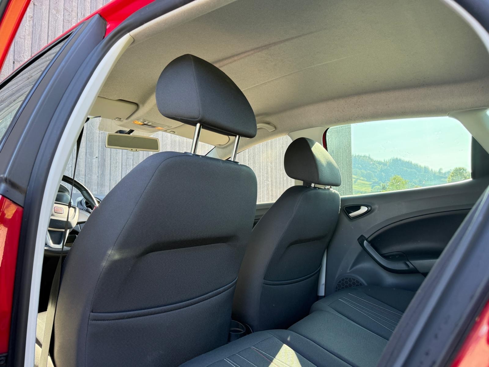 SEAT Ibiza 1.4 Style-image-10