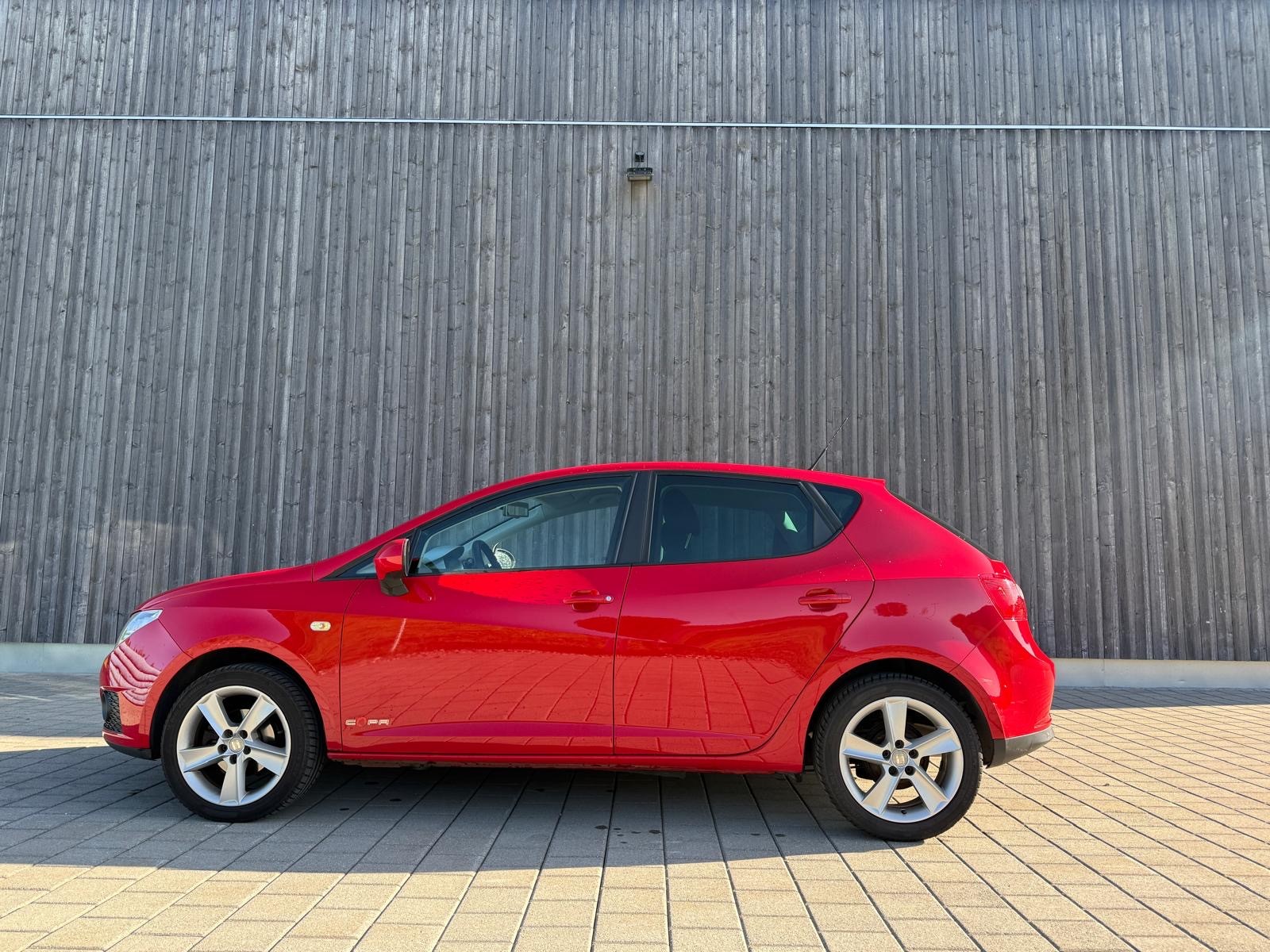 SEAT Ibiza 1.4 Style-image-1