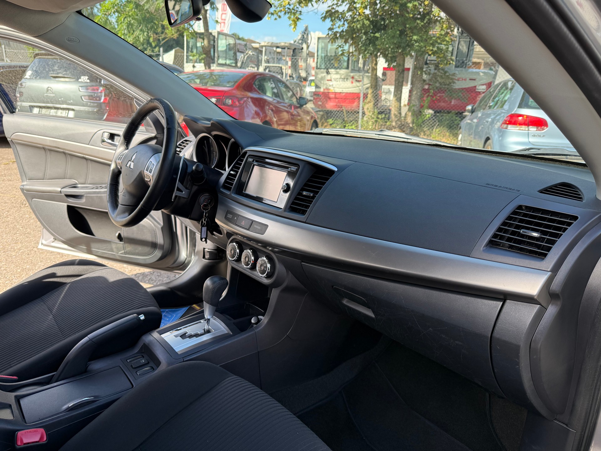 MITSUBISHI Lancer Sportback 1.8 Invite CVT-image-6