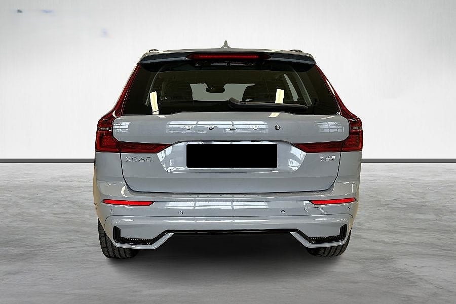 VOLVO XC60 T6 eAWD PluginHybrid Plus Dark Geartronic-image-4