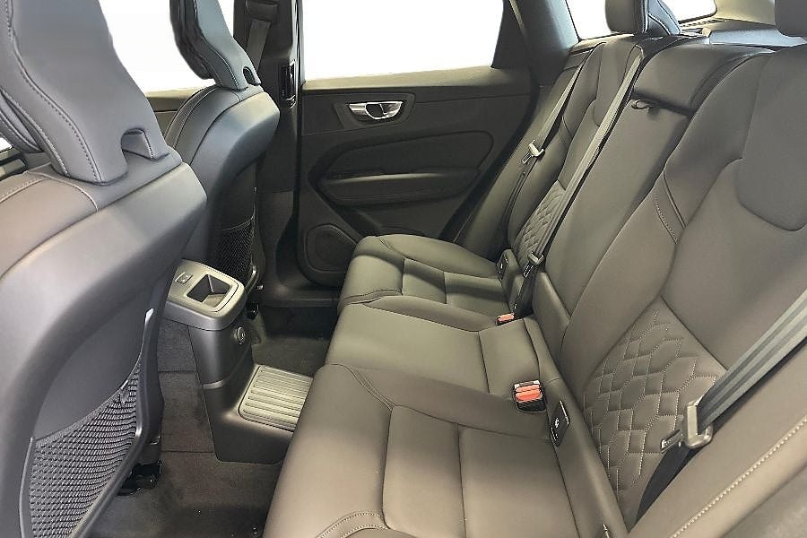 VOLVO XC60 T6 eAWD PluginHybrid Plus Dark Geartronic-image-11