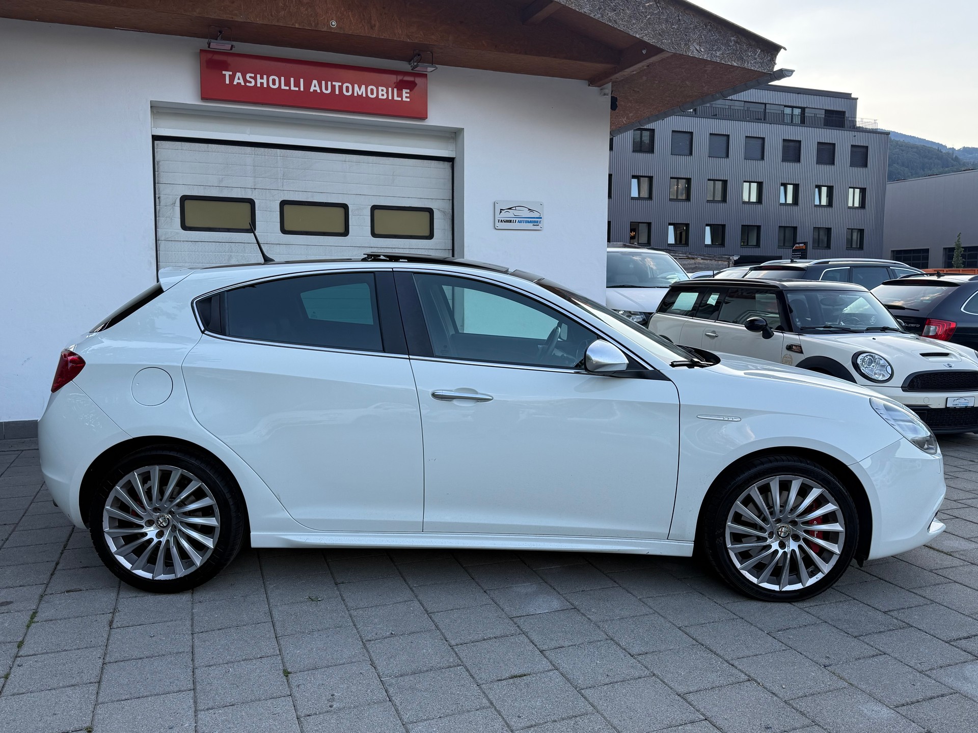 ALFA ROMEO Giulietta 2.0 JTDM Distinctive TCT-image-9