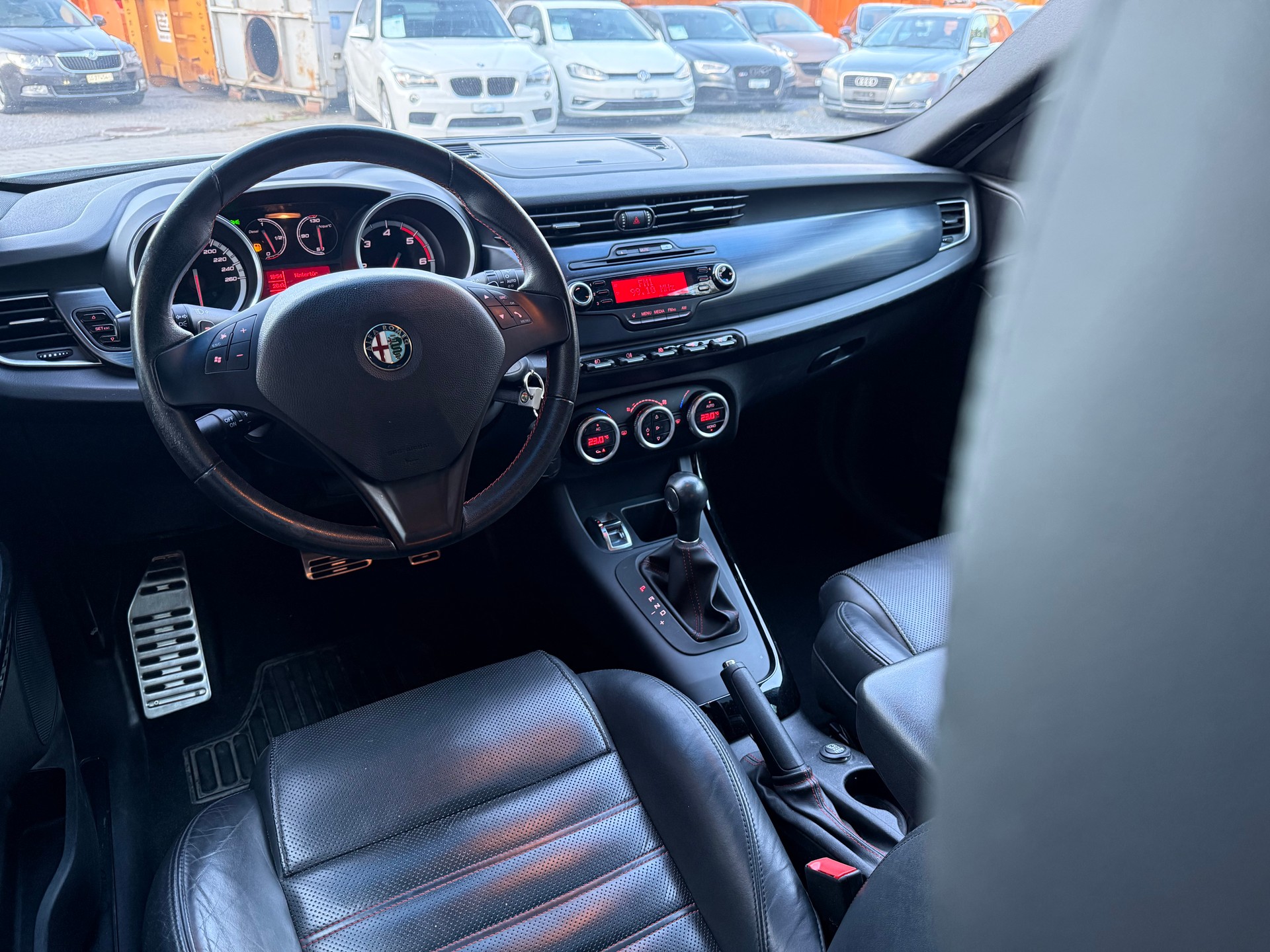 ALFA ROMEO Giulietta 2.0 JTDM Distinctive TCT-image-18
