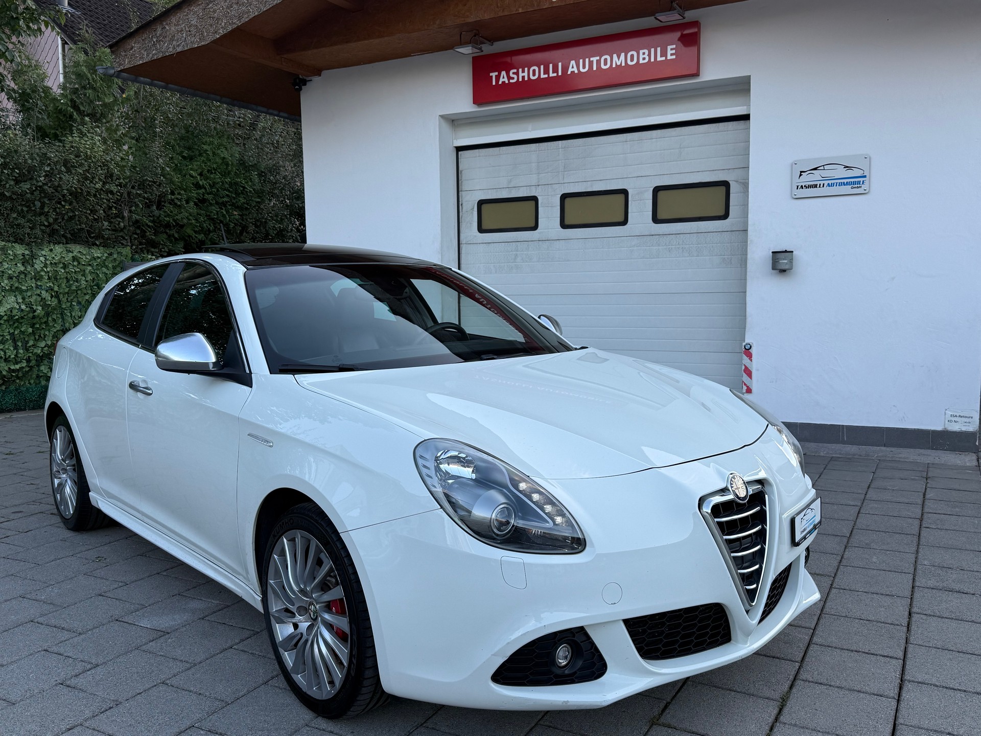 ALFA ROMEO Giulietta 2.0 JTDM Distinctive TCT-image-0