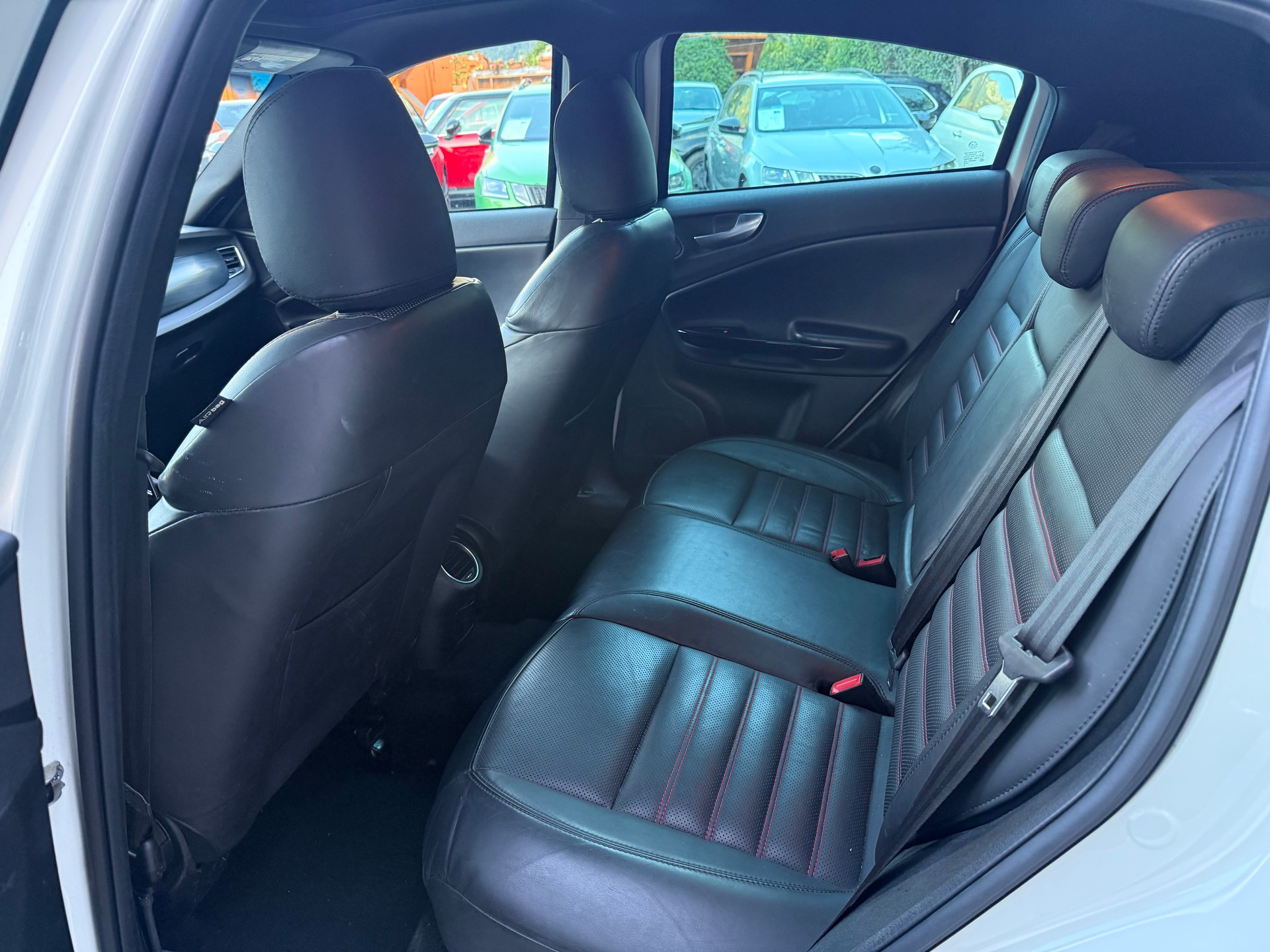 ALFA ROMEO Giulietta 2.0 JTDM Distinctive TCT-image-16