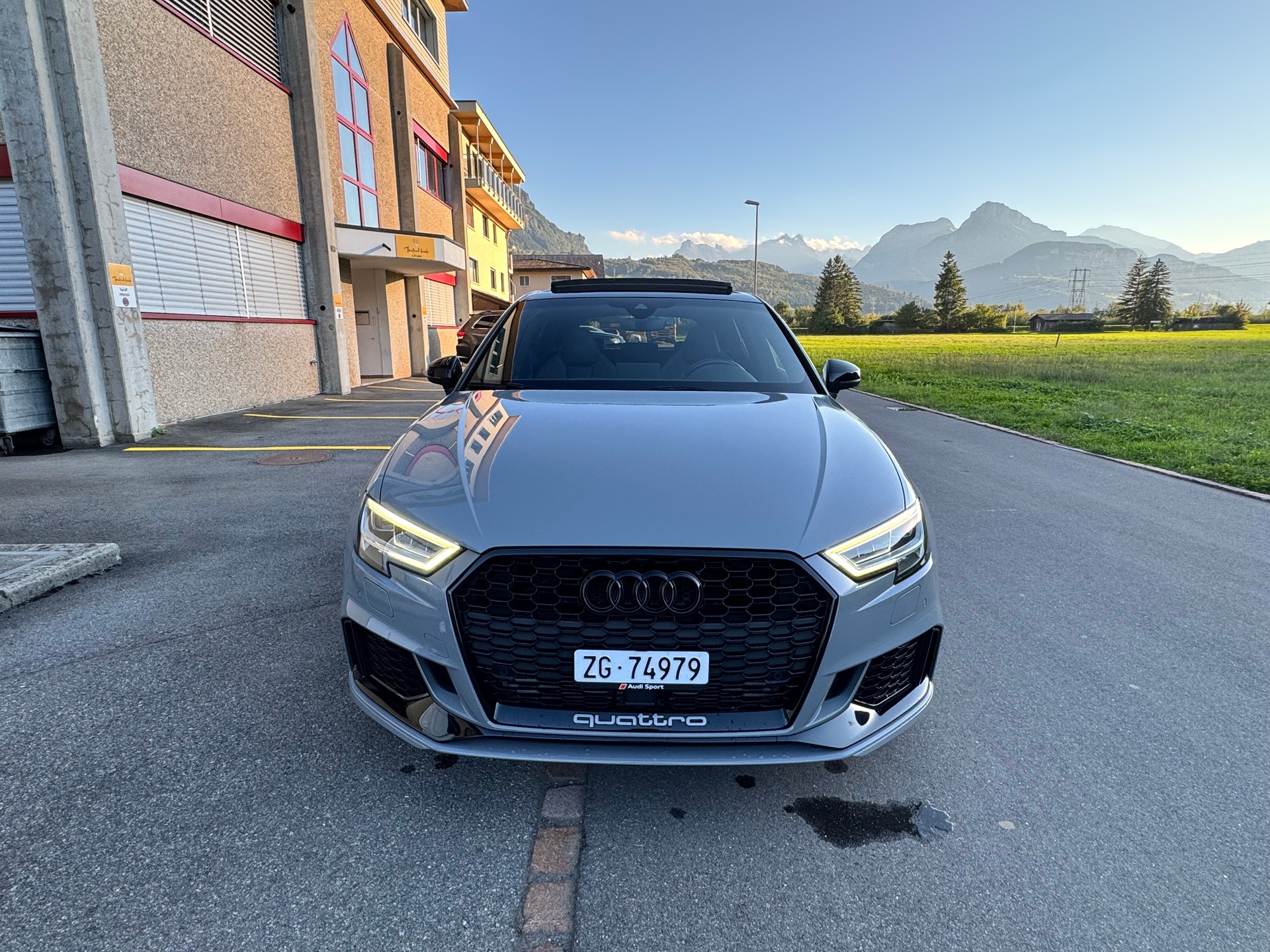 AUDI RS3 Sportback 2.5 quattro S-Tronic-image-1