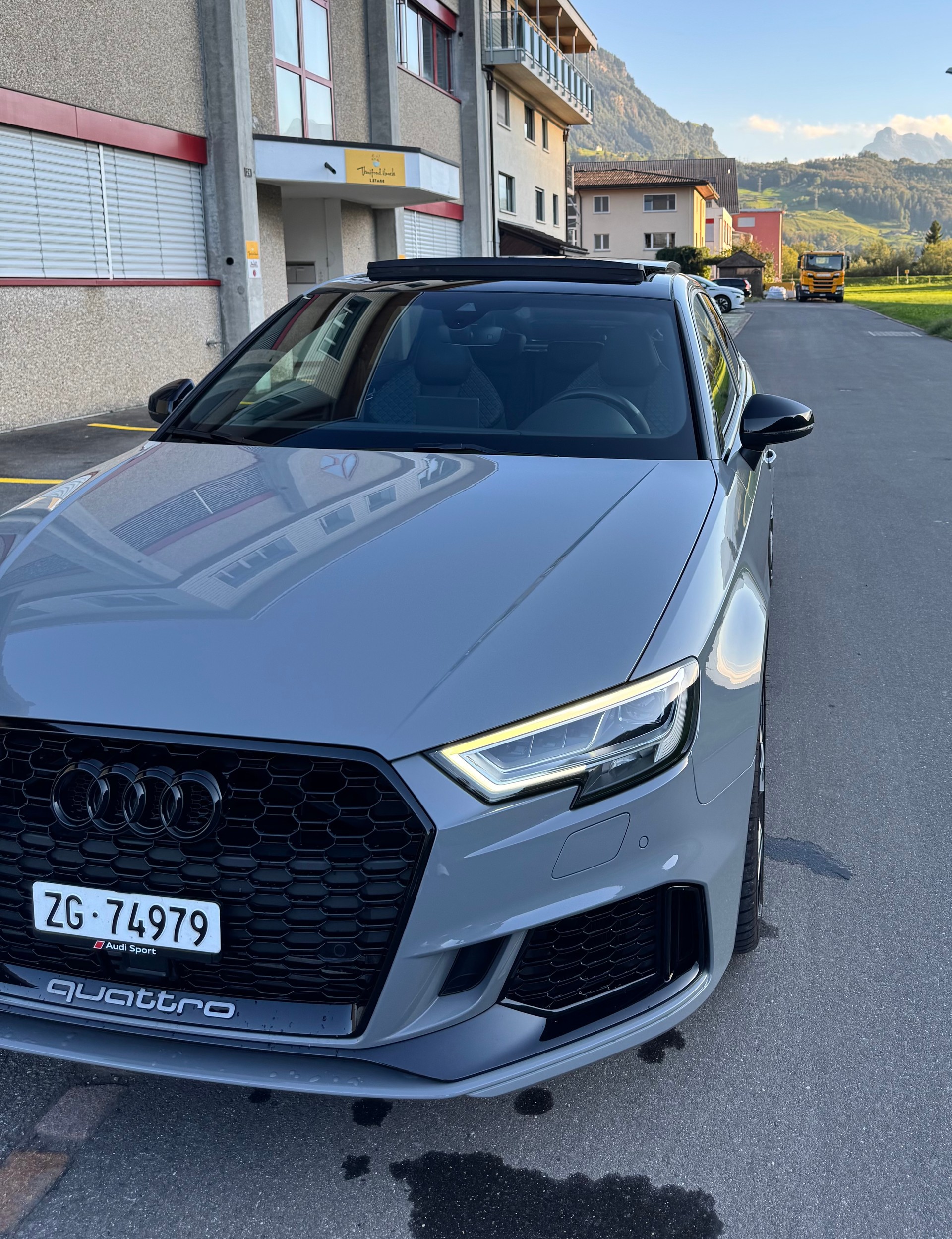 AUDI RS3 Sportback 2.5 quattro S-Tronic-image-0
