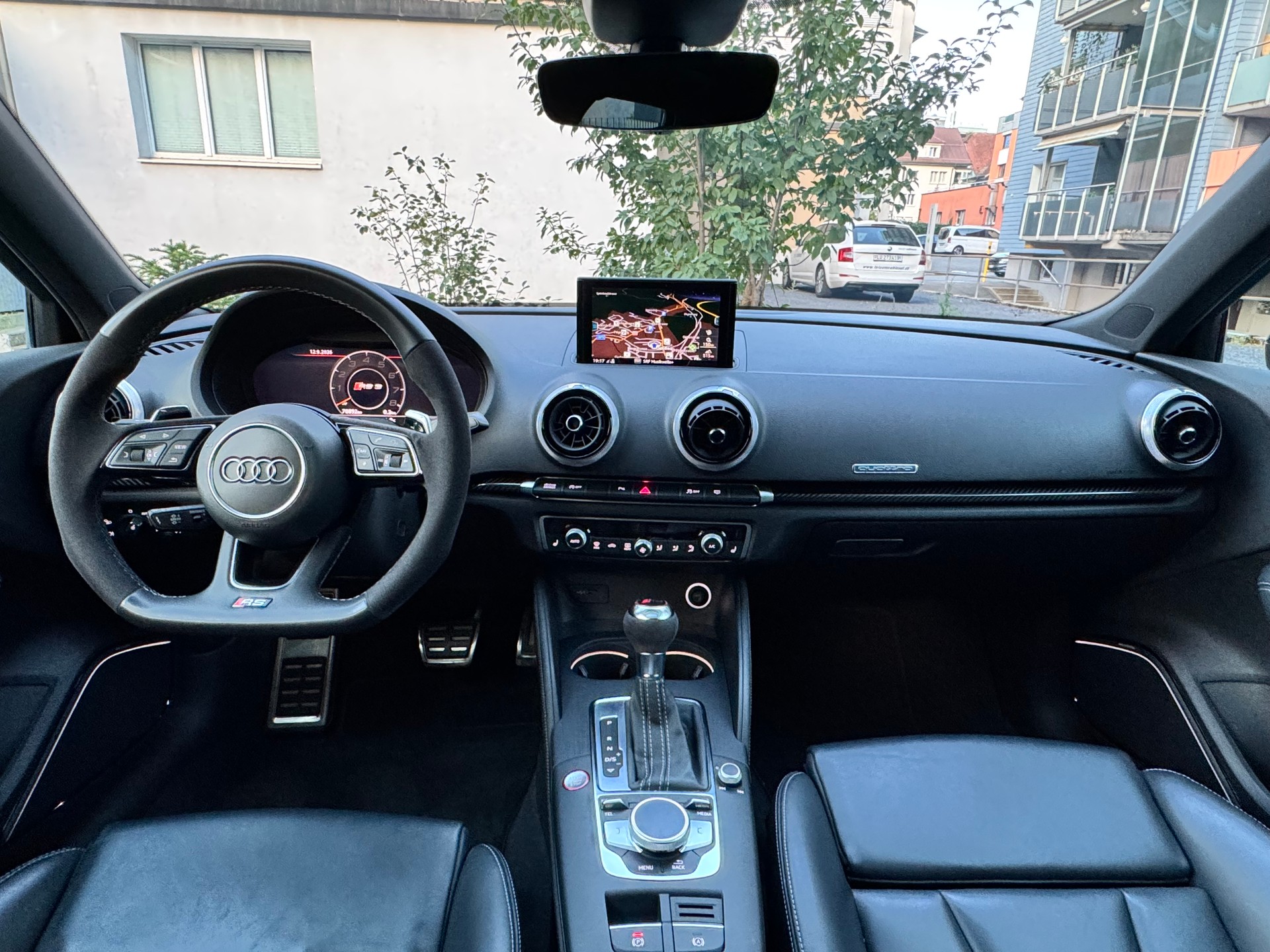 AUDI RS3 Sportback 2.5 quattro S-Tronic-image-8