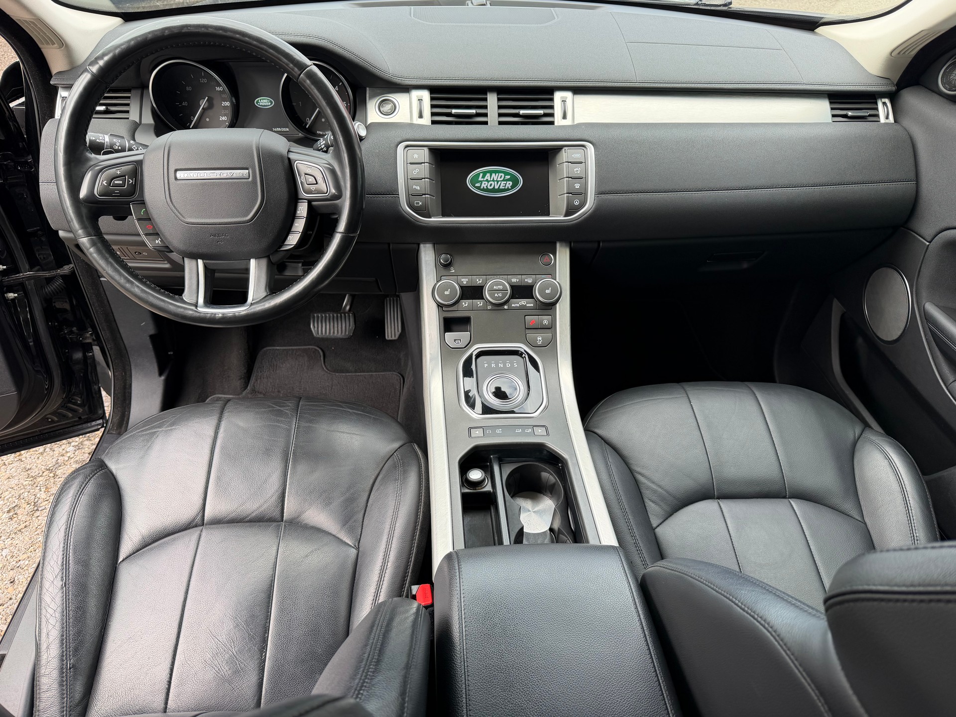 LAND ROVER Range Rover Evoque 2.0 TD4 SE AT9-image-7