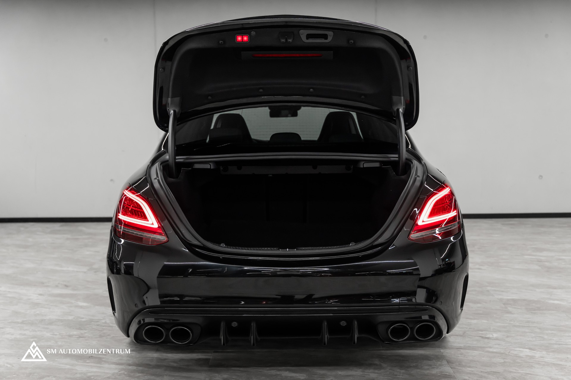 MERCEDES-BENZ C 43 AMG 4matic / Panorama / 360° / Night Paket II / Digital Light-image-12